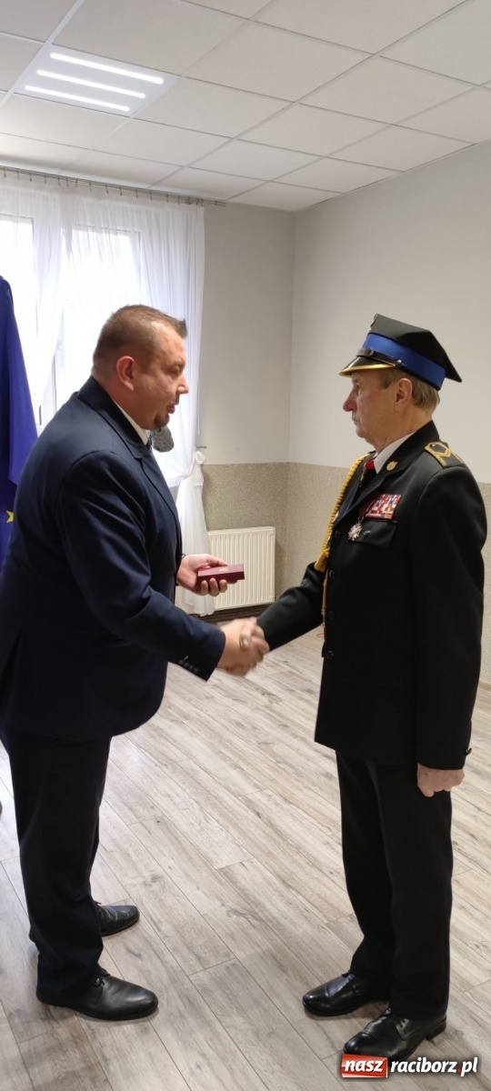 Zdjęcie w galerii na portalu naszraciborz.pl: Zjazd powiatowy OSP wybrał nowy zarząd. Złoty Krzyż Zasługi dla Jana Sochy wiadomości z regionu