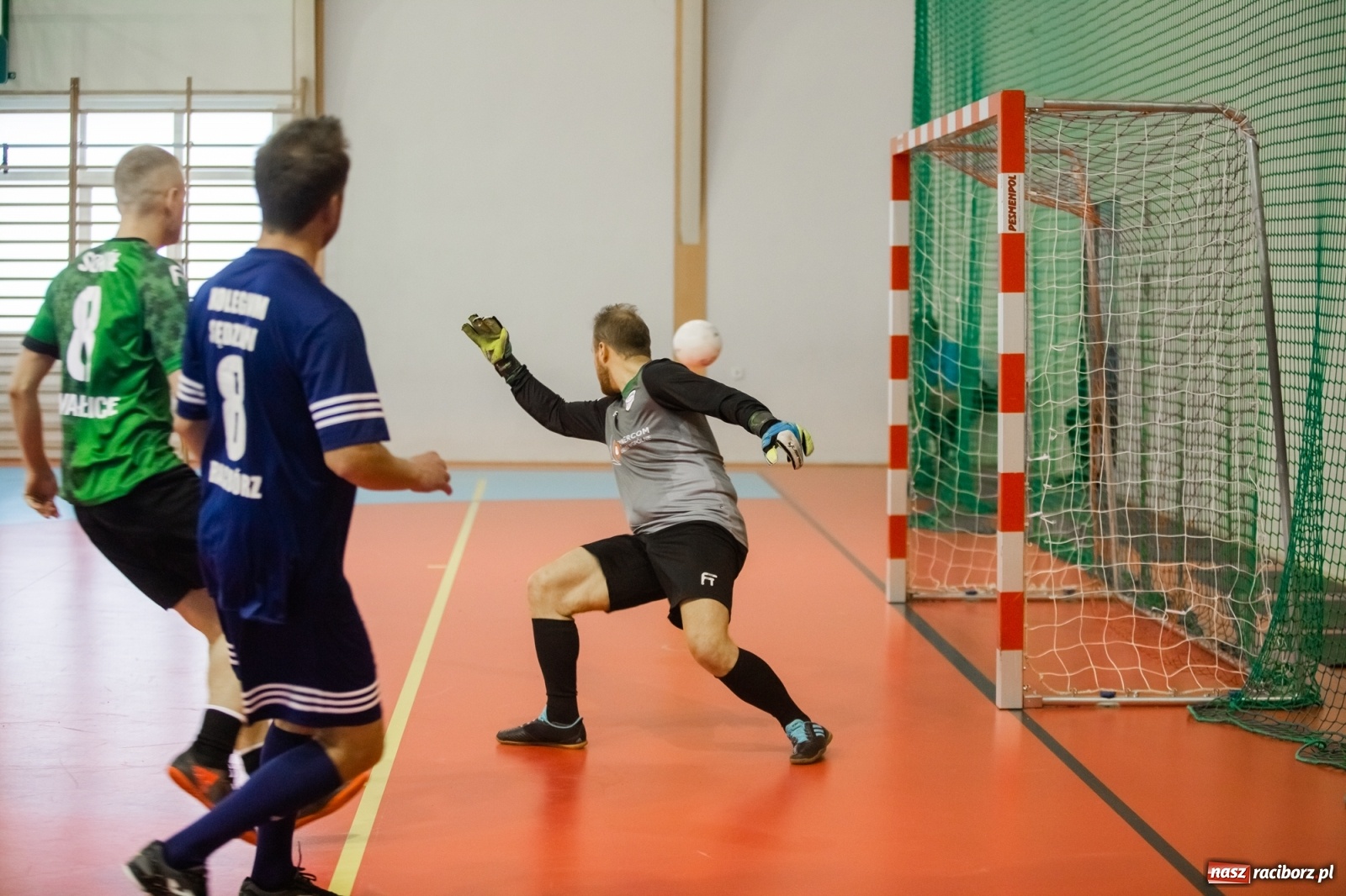Zdjęcie w galerii na portalu naszraciborz.pl: Halowe zmagania o puchar prezesa Naprzodu Borucin [FOTO i WYNIKI] wiadomości z regionu