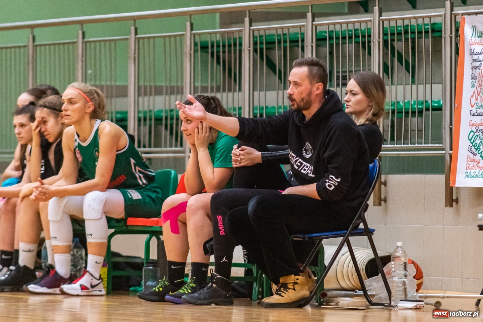 Zdjęcie w galerii na portalu naszraciborz.pl: Koszykówka. RMKS Rybnik górą w Raciborzu [FOTO] wiadomości z regionu