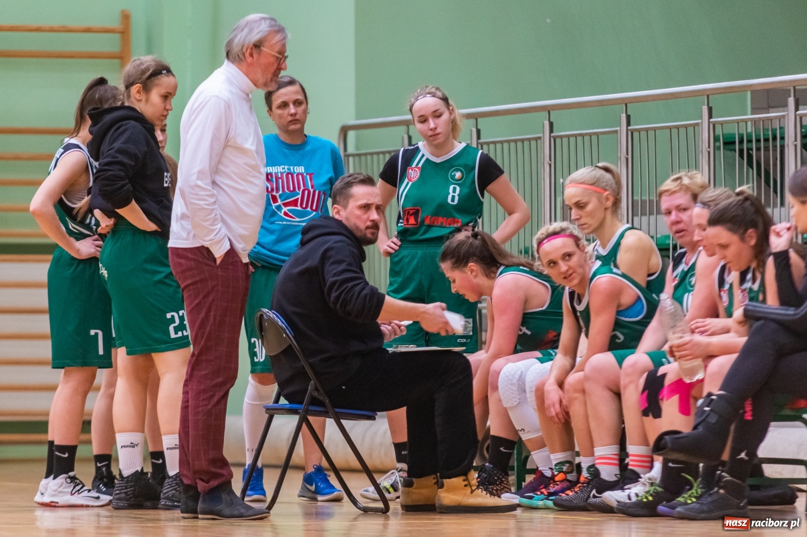 Zdjęcie w galerii na portalu naszraciborz.pl: Koszykówka. RMKS Rybnik górą w Raciborzu [FOTO] wiadomości z regionu