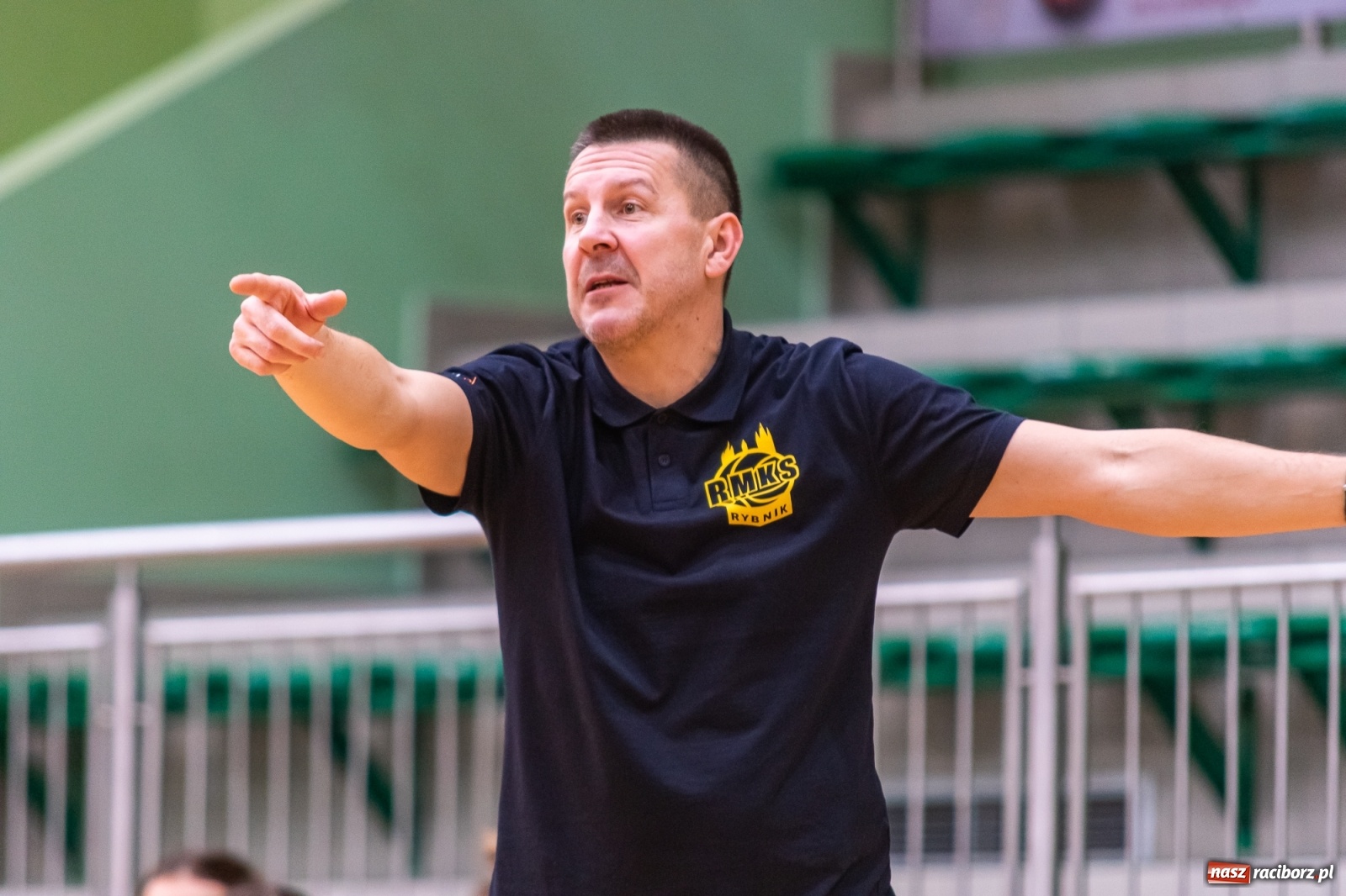 Zdjęcie w galerii na portalu naszraciborz.pl: Koszykówka. RMKS Rybnik górą w Raciborzu [FOTO] wiadomości z regionu