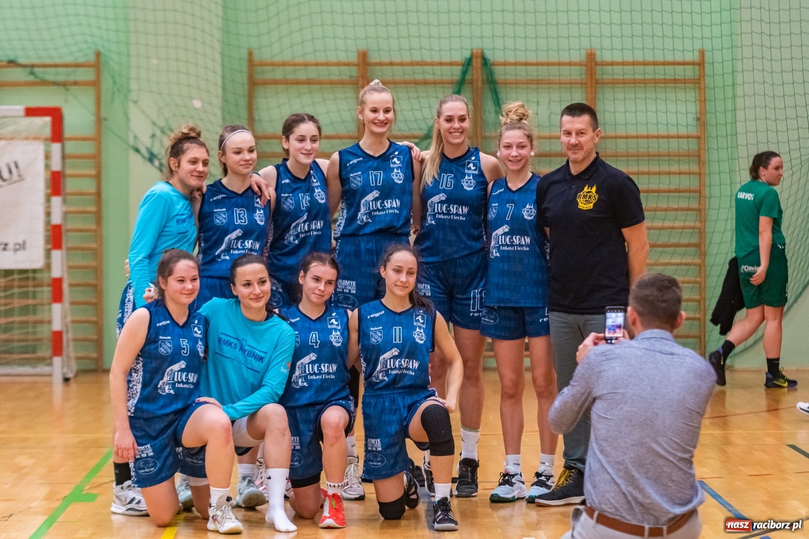 Zdjęcie w galerii na portalu naszraciborz.pl: Koszykówka. RMKS Rybnik górą w Raciborzu [FOTO] wiadomości z regionu