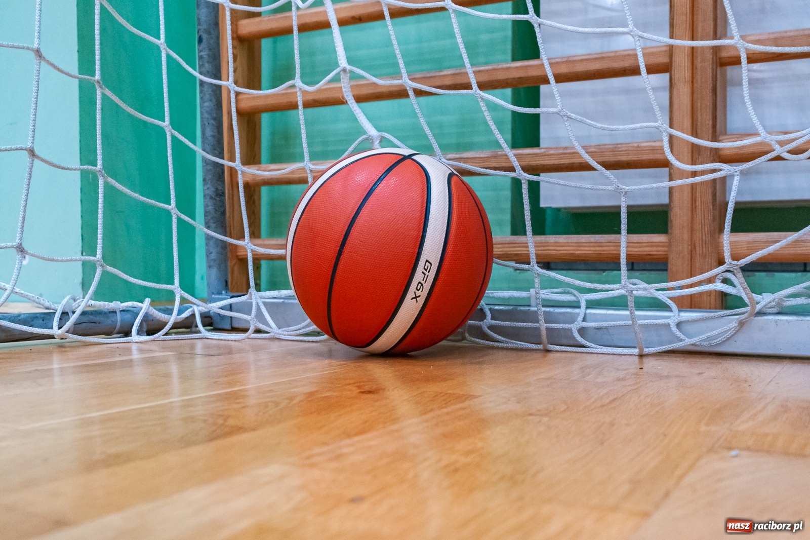 Zdjęcie w galerii na portalu naszraciborz.pl: Koszykówka. RMKS Rybnik górą w Raciborzu [FOTO] wiadomości z regionu