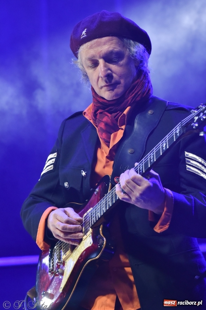 Zdjęcie w galerii na portalu naszraciborz.pl: Stanisław Soyka na finał zamkowego jarmarku wiadomości z regionu