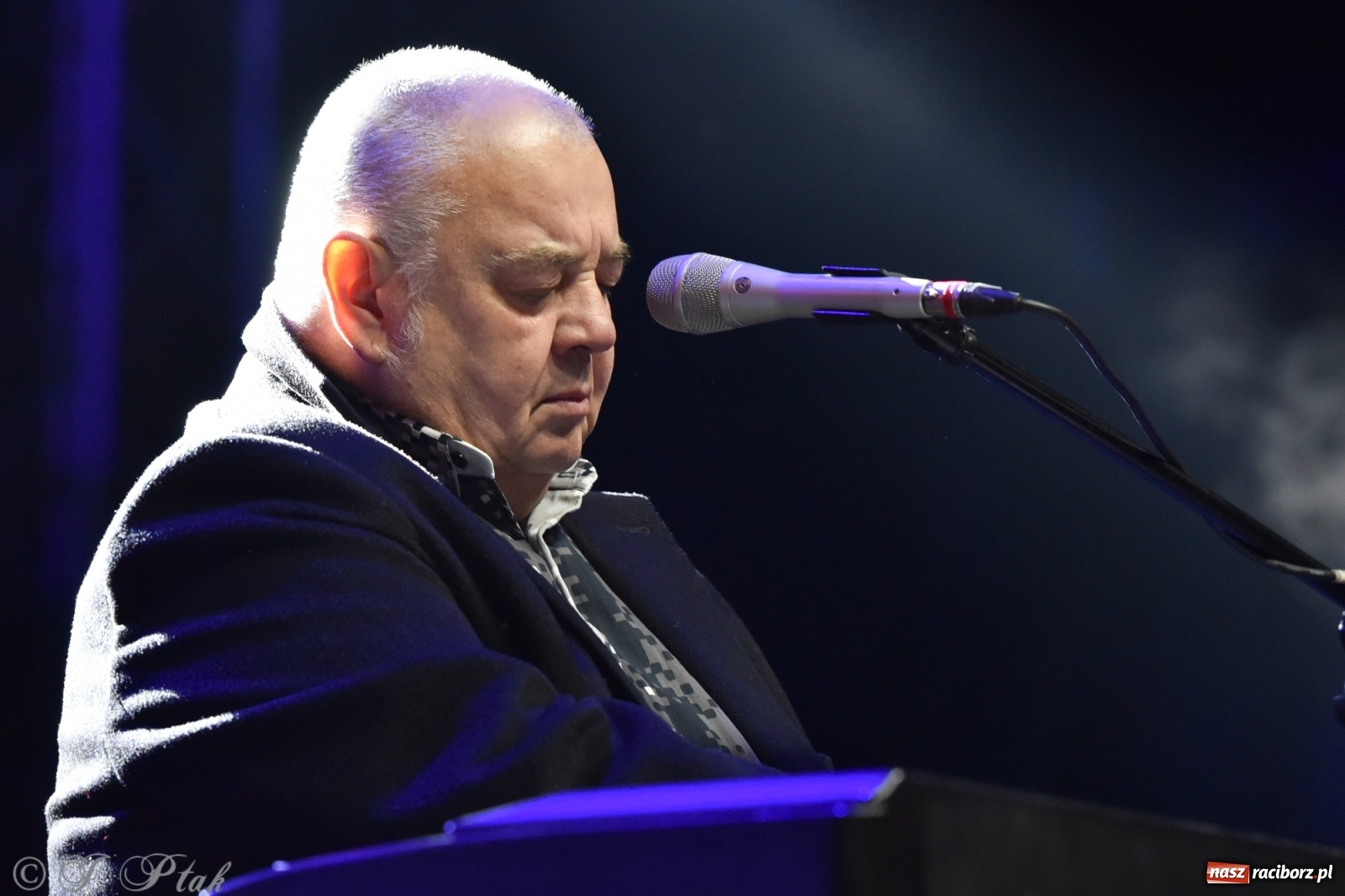 Zdjęcie w galerii na portalu naszraciborz.pl: Stanisław Soyka na finał zamkowego jarmarku wiadomości z regionu