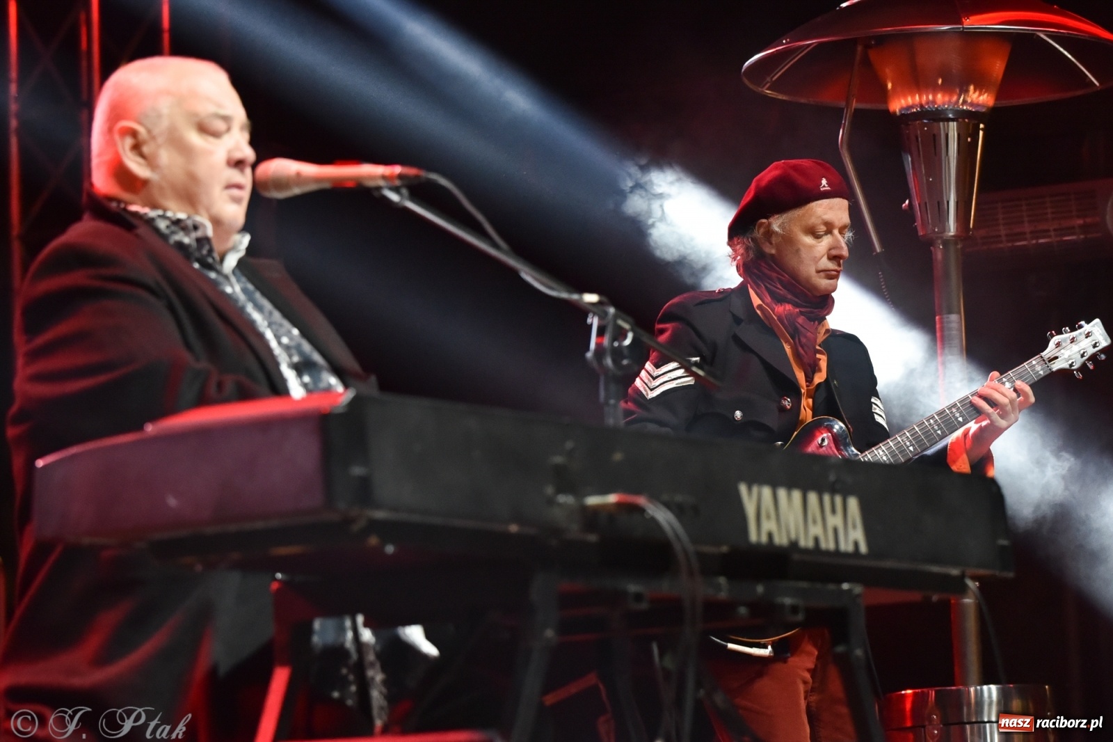 Zdjęcie w galerii na portalu naszraciborz.pl: Stanisław Soyka na finał zamkowego jarmarku wiadomości z regionu