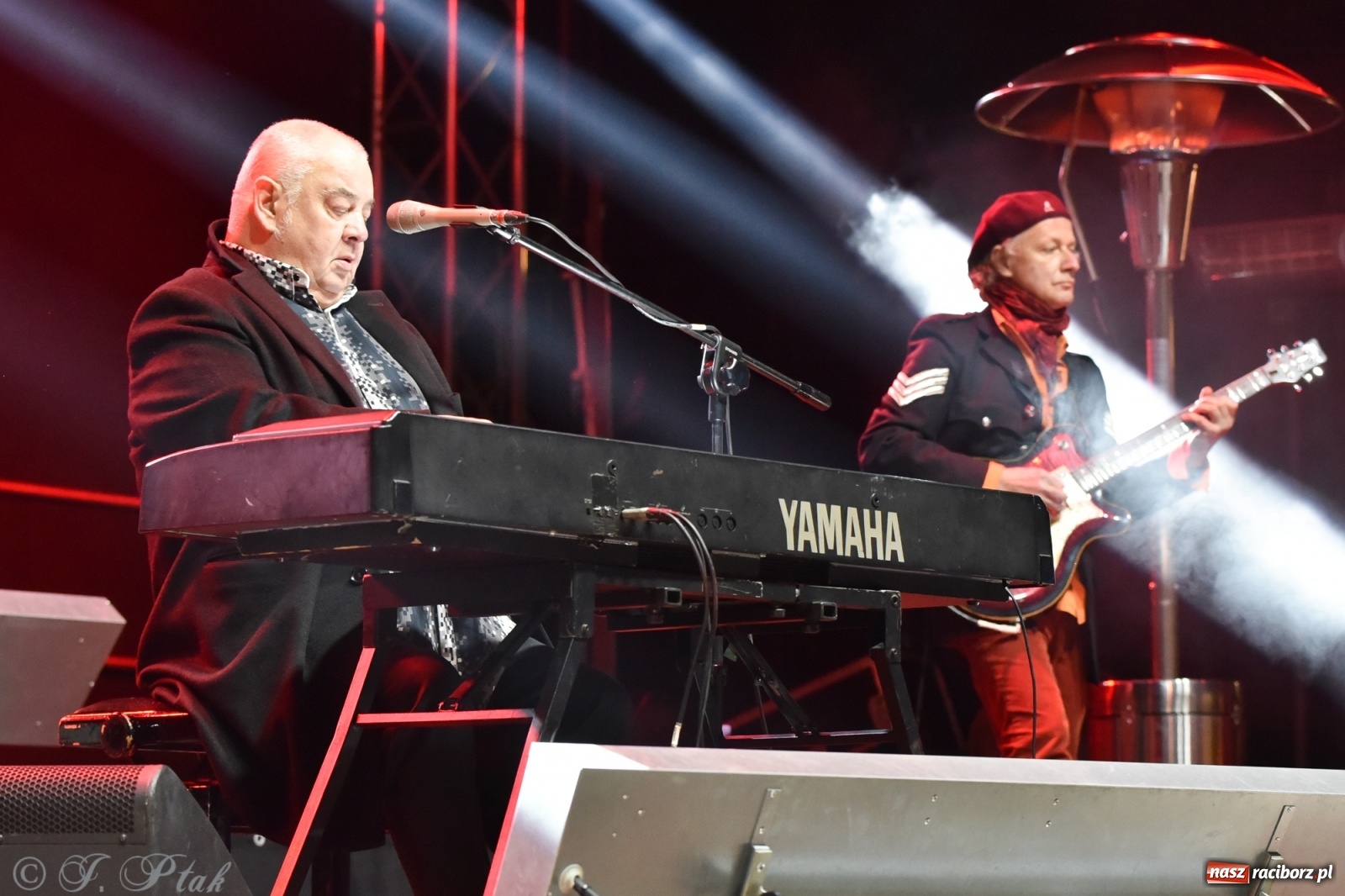 Zdjęcie w galerii na portalu naszraciborz.pl: Stanisław Soyka na finał zamkowego jarmarku wiadomości z regionu