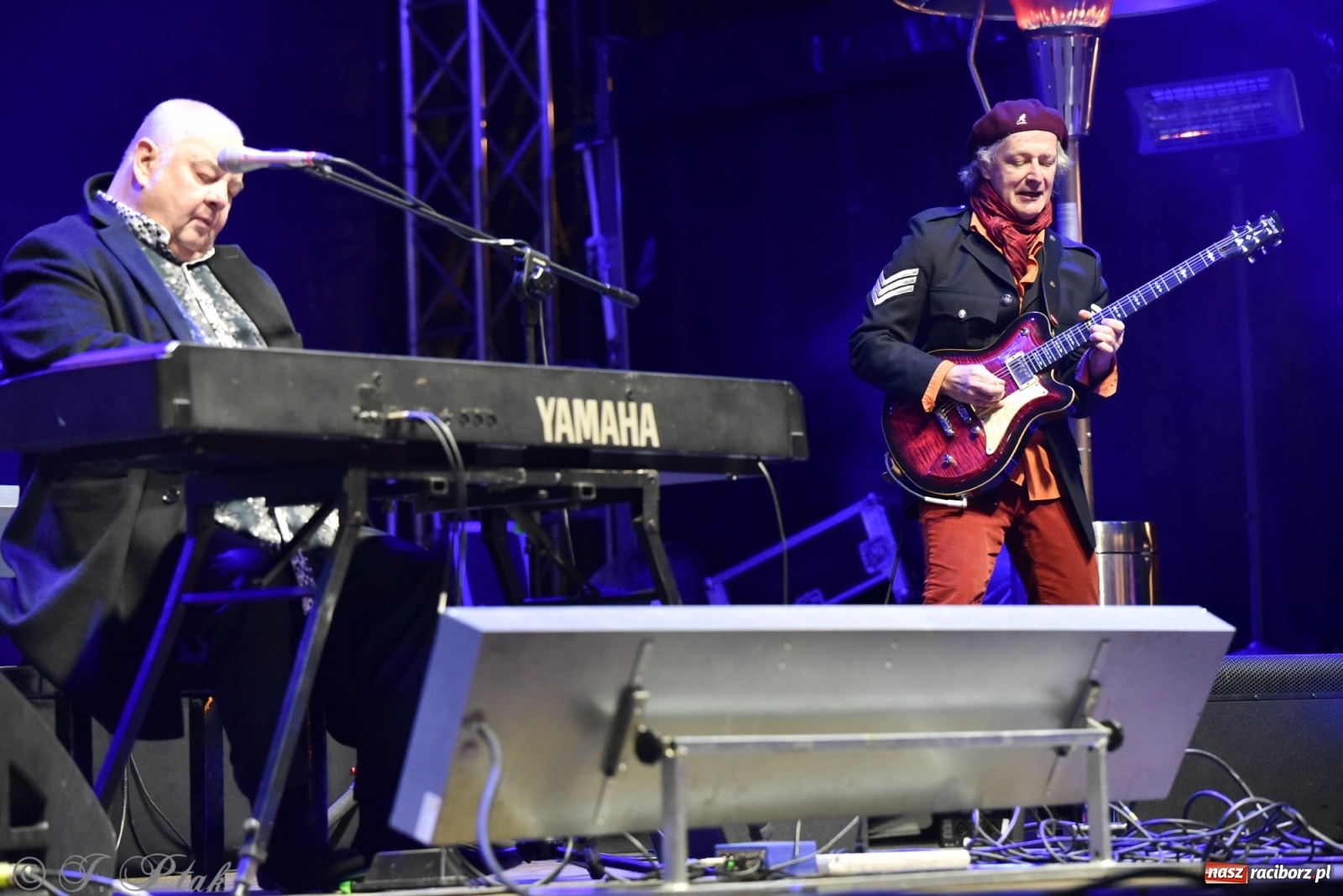 Zdjęcie w galerii na portalu naszraciborz.pl: Stanisław Soyka na finał zamkowego jarmarku wiadomości z regionu