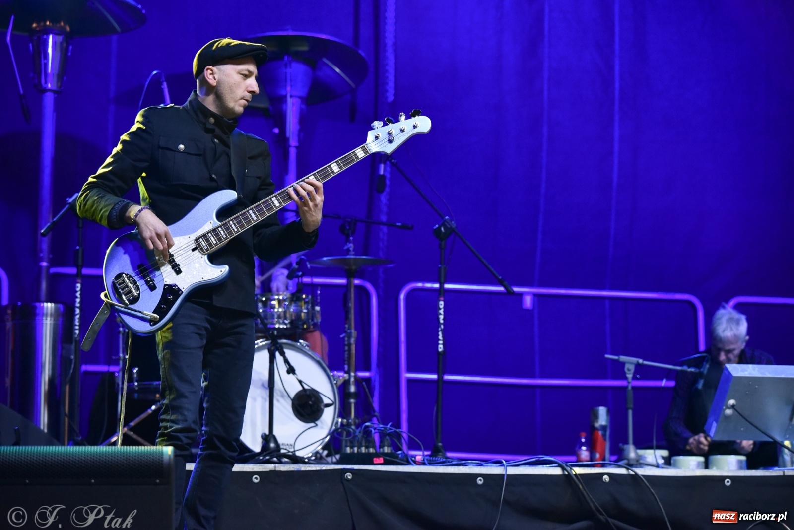 Zdjęcie w galerii na portalu naszraciborz.pl: Stanisław Soyka na finał zamkowego jarmarku wiadomości z regionu