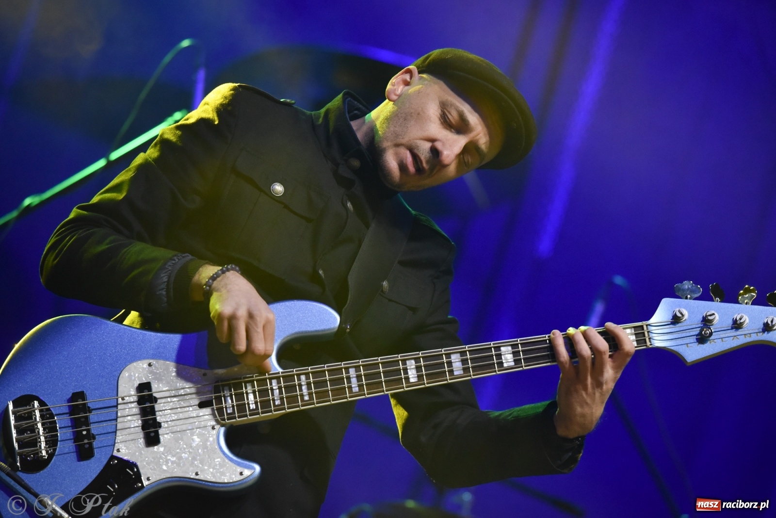 Zdjęcie w galerii na portalu naszraciborz.pl: Stanisław Soyka na finał zamkowego jarmarku wiadomości z regionu