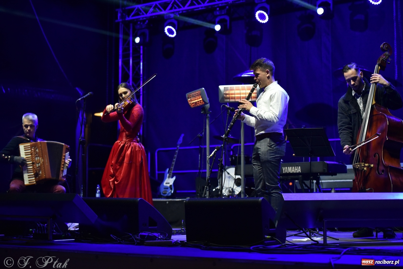 Zdjęcie w galerii na portalu naszraciborz.pl: Tekla Klebetnica, czyli wiejska plotkara na zamkowym jarmarku wiadomości z regionu