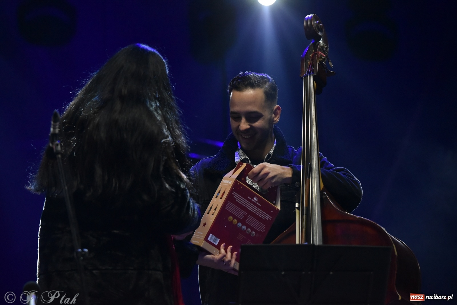 Zdjęcie w galerii na portalu naszraciborz.pl: Tekla Klebetnica, czyli wiejska plotkara na zamkowym jarmarku wiadomości z regionu