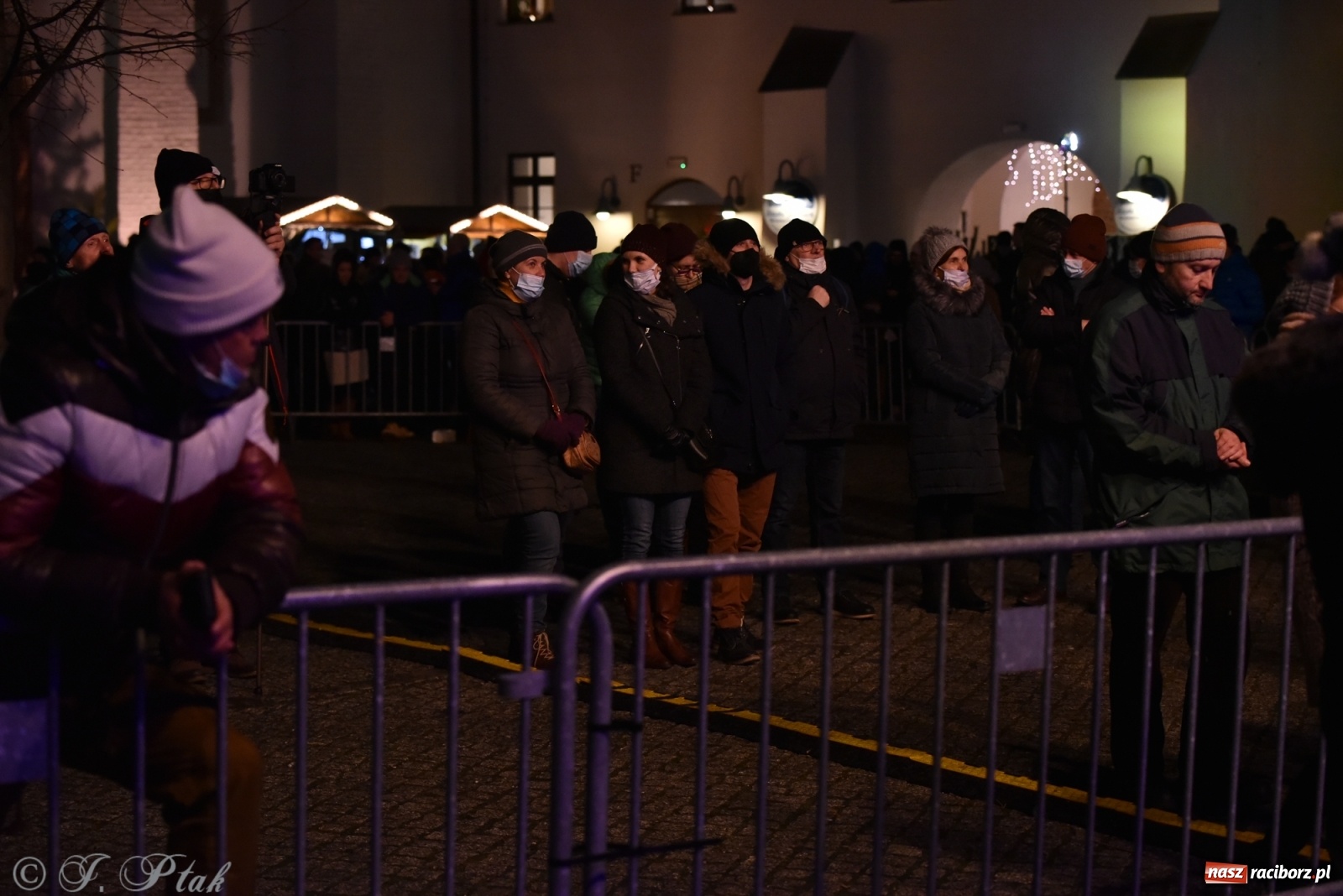 Zdjęcie w galerii na portalu naszraciborz.pl: Tekla Klebetnica, czyli wiejska plotkara na zamkowym jarmarku wiadomości z regionu