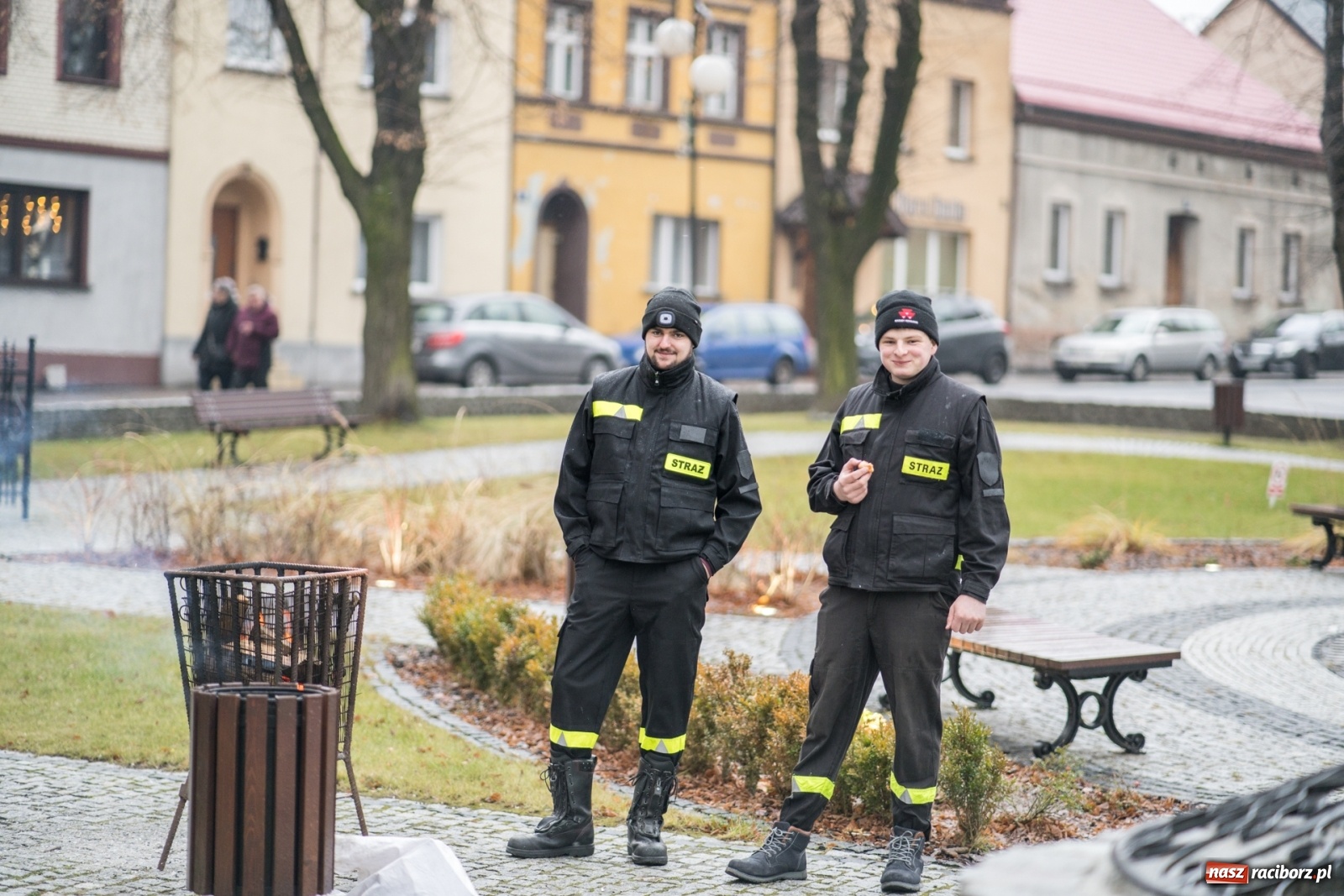 Zdjęcie w galerii na portalu naszraciborz.pl: Magiczna niedziela w Krzanowicach. Na rynku rozbłysła choinka [FOTO i WIDEO] wiadomości z regionu