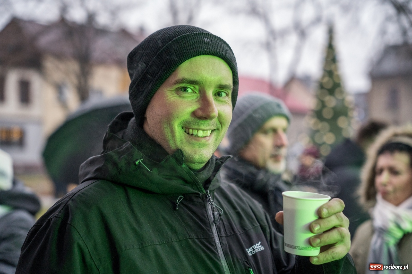 Zdjęcie w galerii na portalu naszraciborz.pl: Magiczna niedziela w Krzanowicach. Na rynku rozbłysła choinka [FOTO i WIDEO] wiadomości z regionu