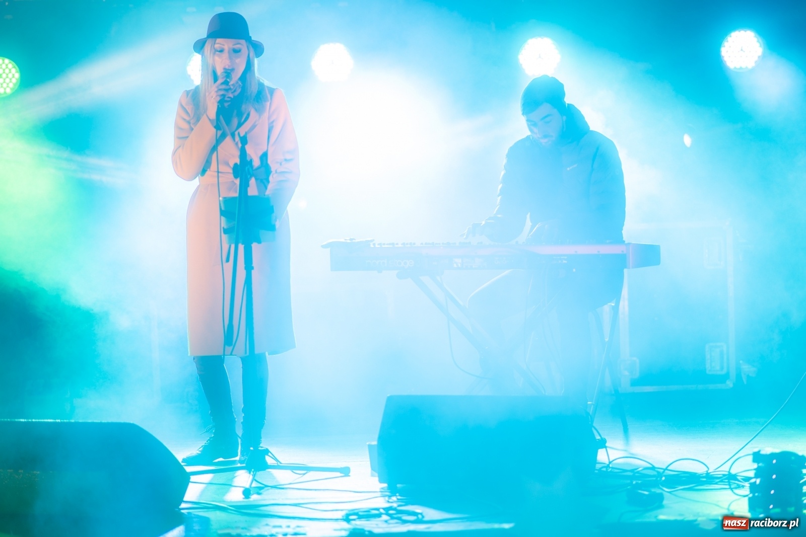 Zdjęcie w galerii na portalu naszraciborz.pl: Magiczna niedziela w Krzanowicach. Na rynku rozbłysła choinka [FOTO i WIDEO] wiadomości z regionu