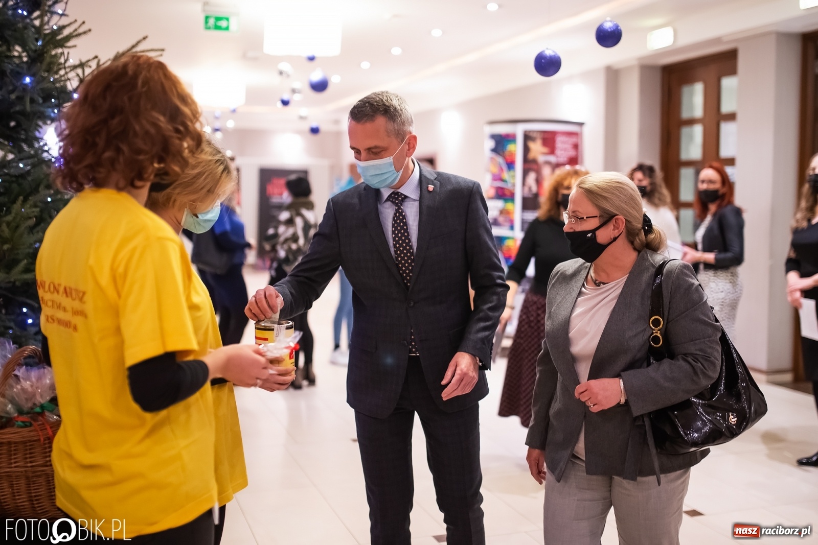 Zdjęcie w galerii na portalu naszraciborz.pl: Prezydent nagrodził animatorów kultury, Lidia Pospieszalska zaśpiewała dla hospicjum wiadomości z regionu