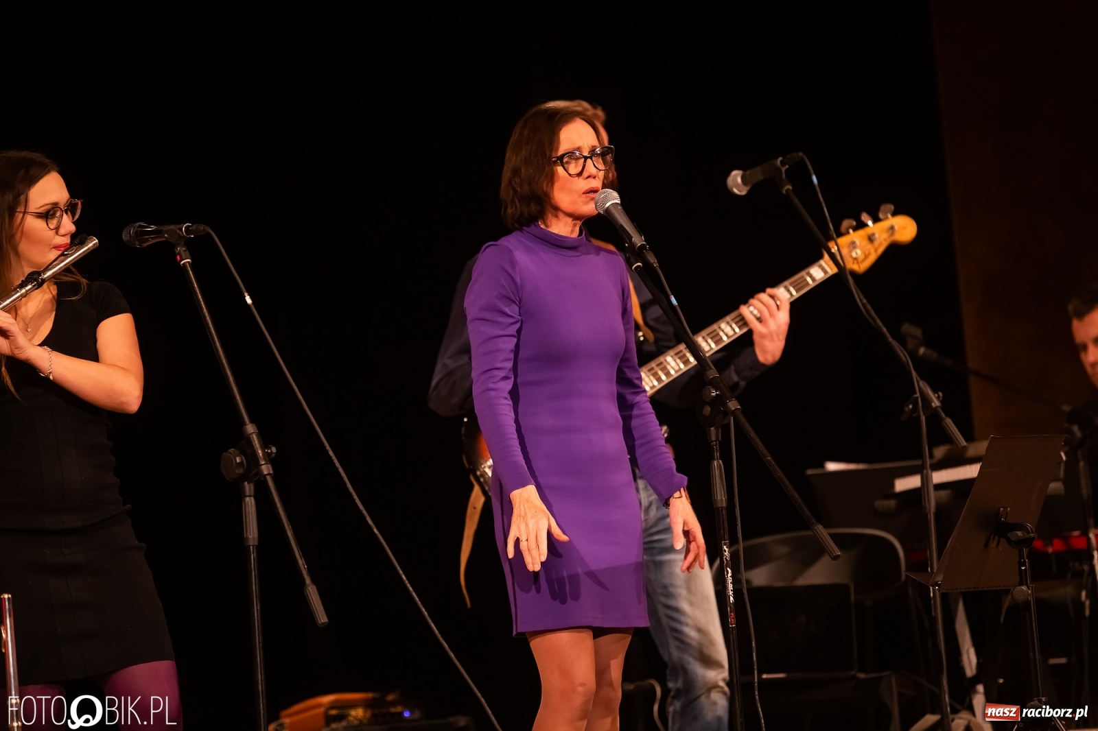 Zdjęcie w galerii na portalu naszraciborz.pl: Prezydent nagrodził animatorów kultury, Lidia Pospieszalska zaśpiewała dla hospicjum wiadomości z regionu