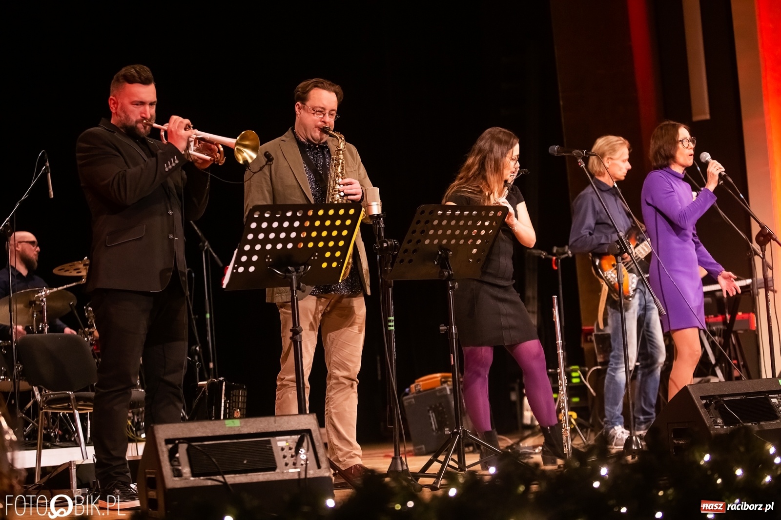 Zdjęcie w galerii na portalu naszraciborz.pl: Prezydent nagrodził animatorów kultury, Lidia Pospieszalska zaśpiewała dla hospicjum wiadomości z regionu