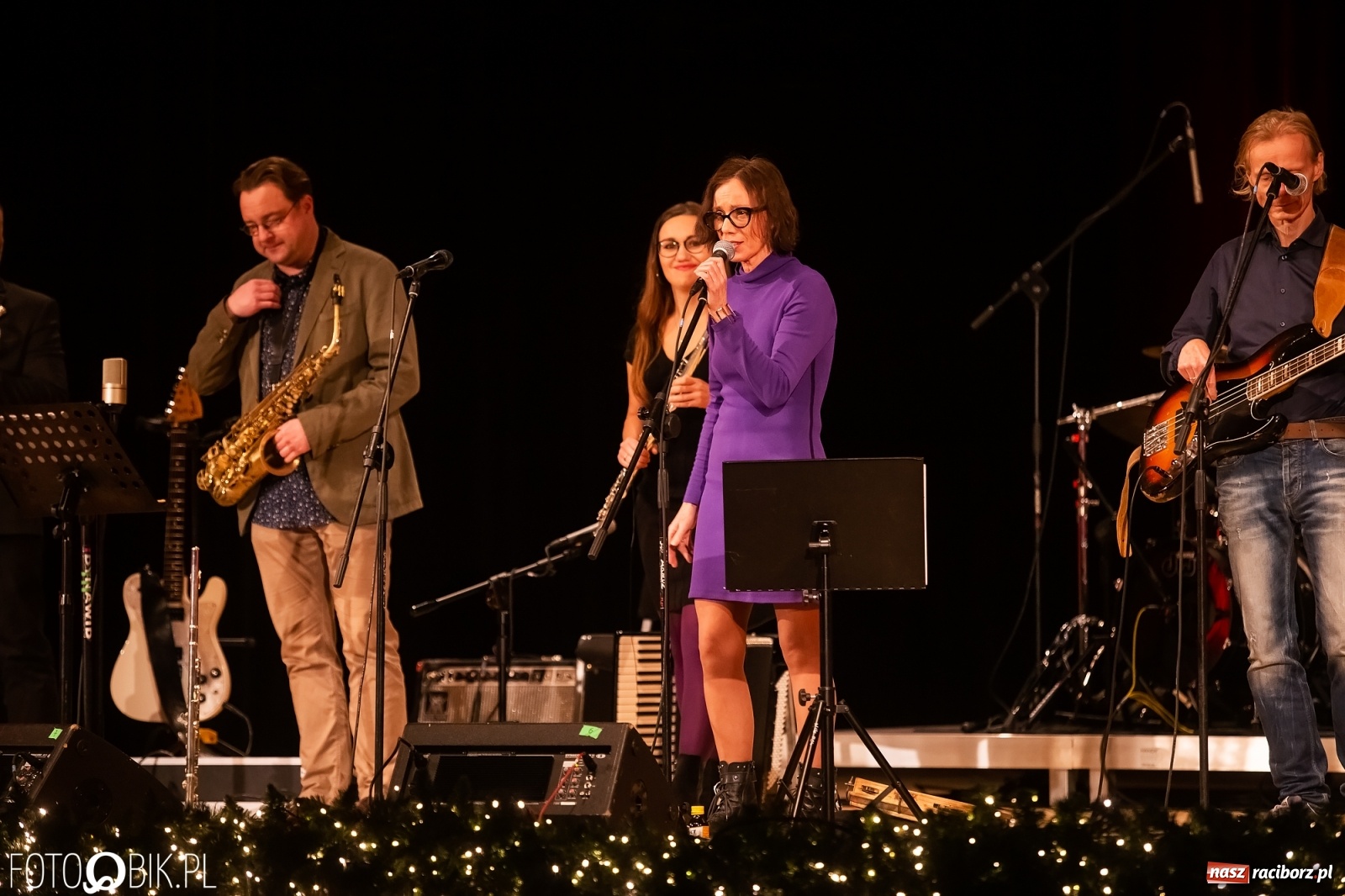 Zdjęcie w galerii na portalu naszraciborz.pl: Prezydent nagrodził animatorów kultury, Lidia Pospieszalska zaśpiewała dla hospicjum wiadomości z regionu