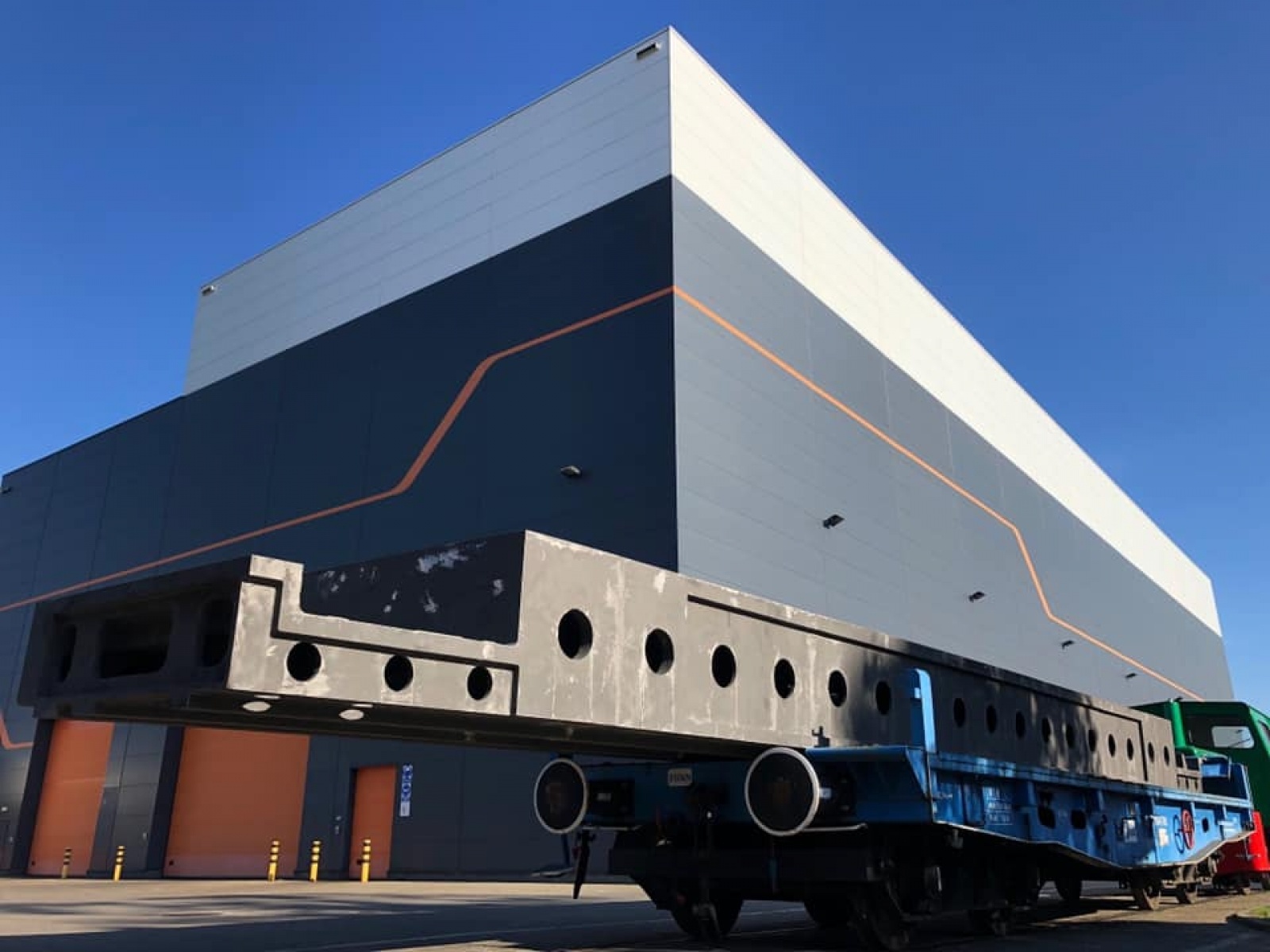 Zdjęcie w galerii na portalu naszraciborz.pl: W Kuźni Raciborskiej powstał potężny odlew. Jego wymiary robią wrażenie wiadomości z regionu