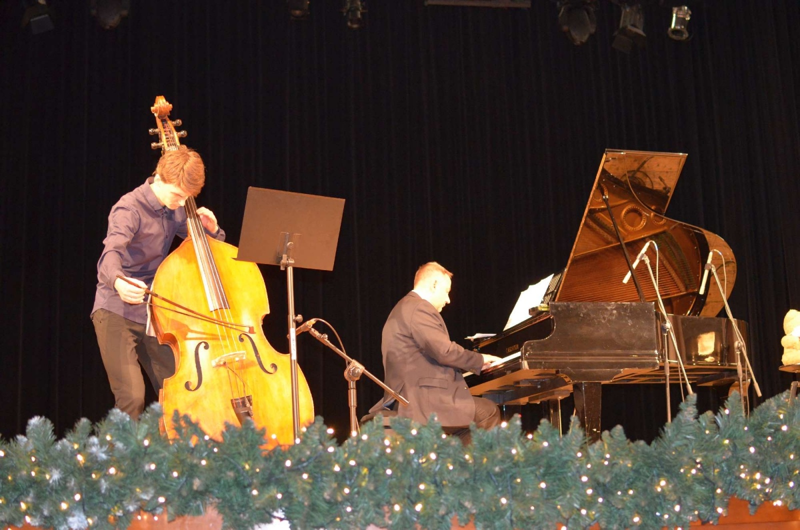 Zdjęcie w galerii na portalu naszraciborz.pl: Ostatni w tym roku koncert umuzykalniający wiadomości z regionu
