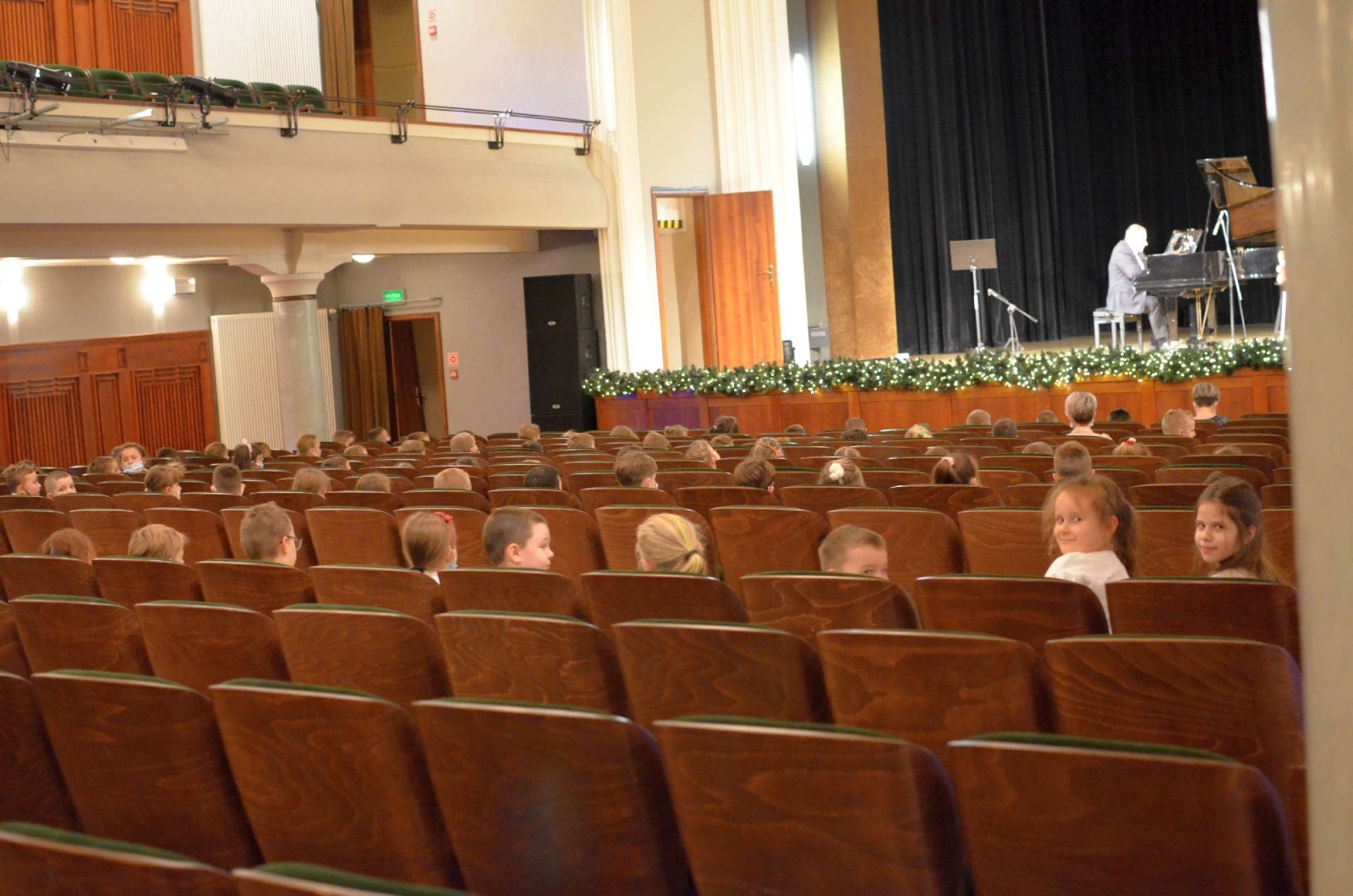 Zdjęcie w galerii na portalu naszraciborz.pl: Ostatni w tym roku koncert umuzykalniający wiadomości z regionu