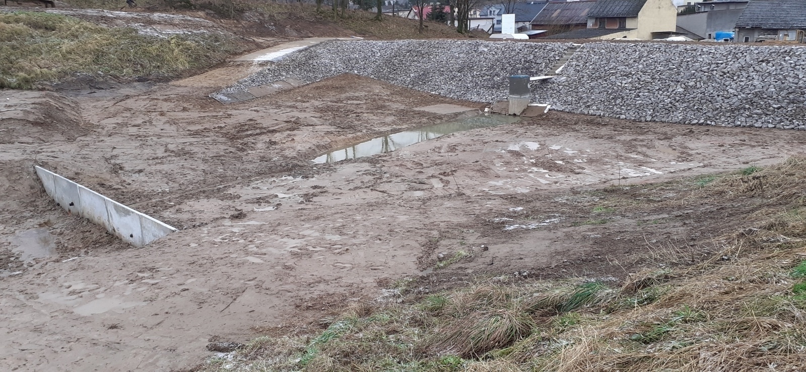 Zdjęcie w galerii na portalu naszraciborz.pl: Zbiornik przeciwpowodziowy w Owsiszczach odbudowany wiadomości z regionu