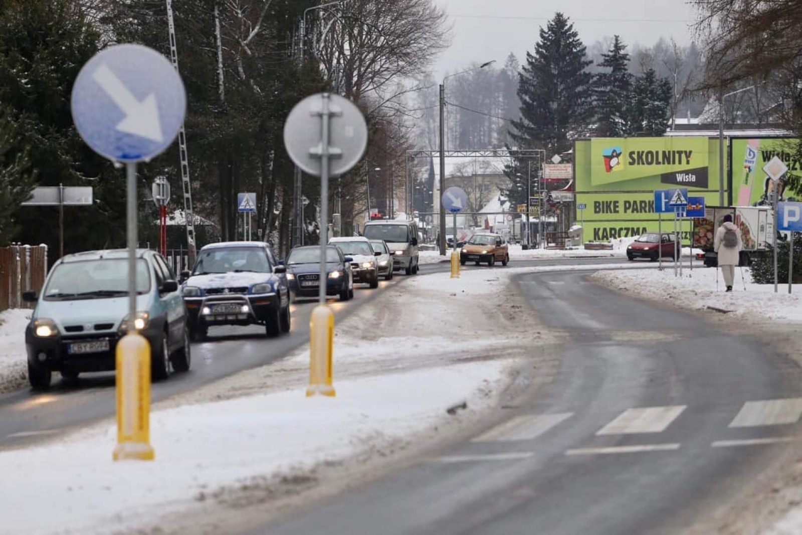 Zdjęcie w galerii na portalu naszraciborz.pl: Władze oddały drogę w Wiśle, Szczyrk otworzył sezon narciarski wiadomości z regionu