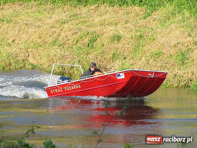 Zdjęcie w galerii na portalu naszraciborz.pl: Szwedzi pływali po Odrze wiadomości z regionu