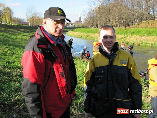 Zdjęcie w galerii na portalu naszraciborz.pl: Szwedzi pływali po Odrze wiadomości z regionu