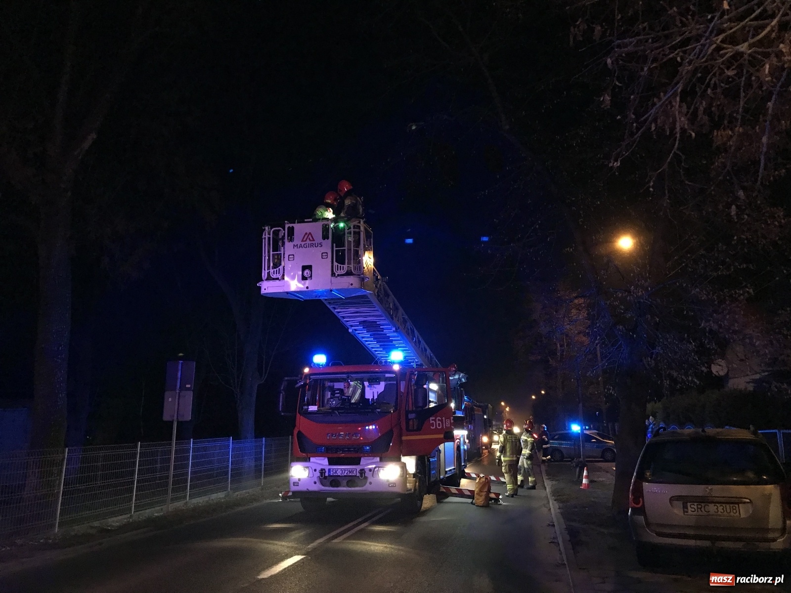 Zdjęcie w galerii na portalu naszraciborz.pl: Dron na drzewie i pechowy upadek strażaka z OSP Brzezie [FOTO i WIDEO] wiadomości z regionu