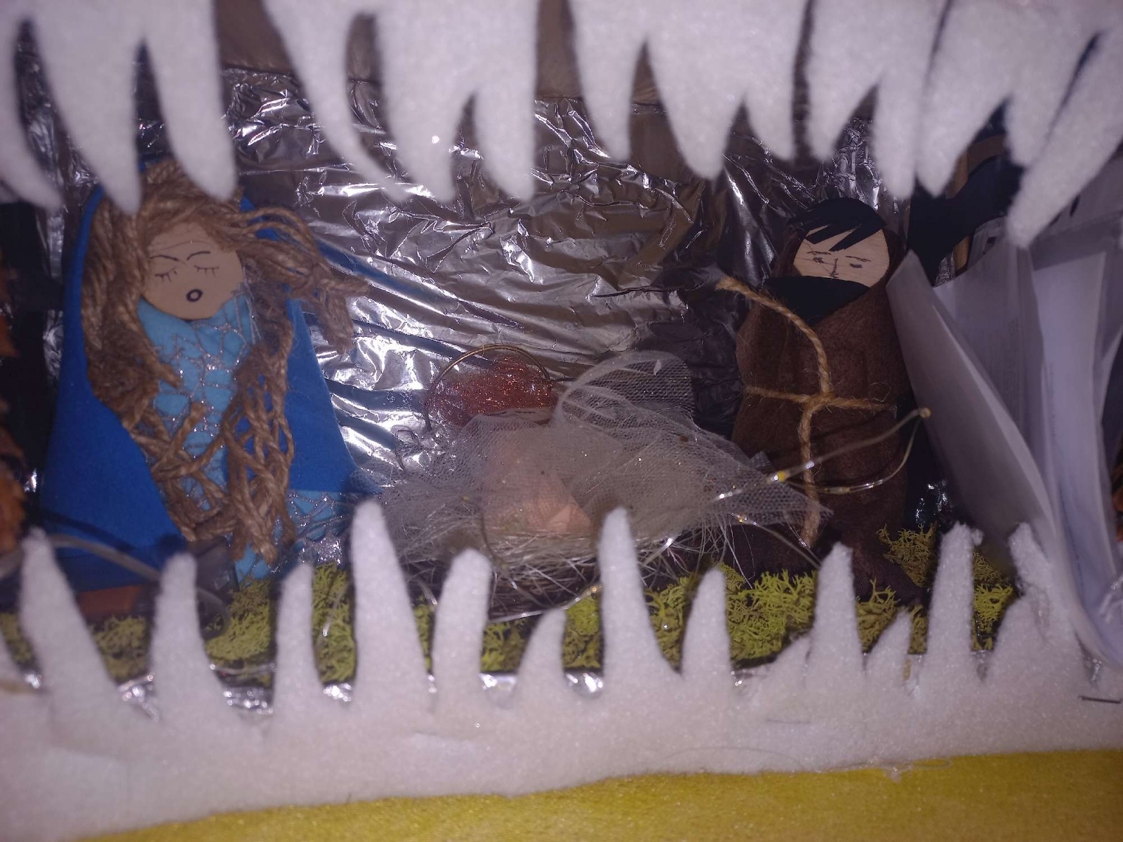 Zdjęcie w galerii na portalu naszraciborz.pl: Rodzinna Szopka Bożonarodzeniowa - konkurs w SP 15 wiadomości z regionu