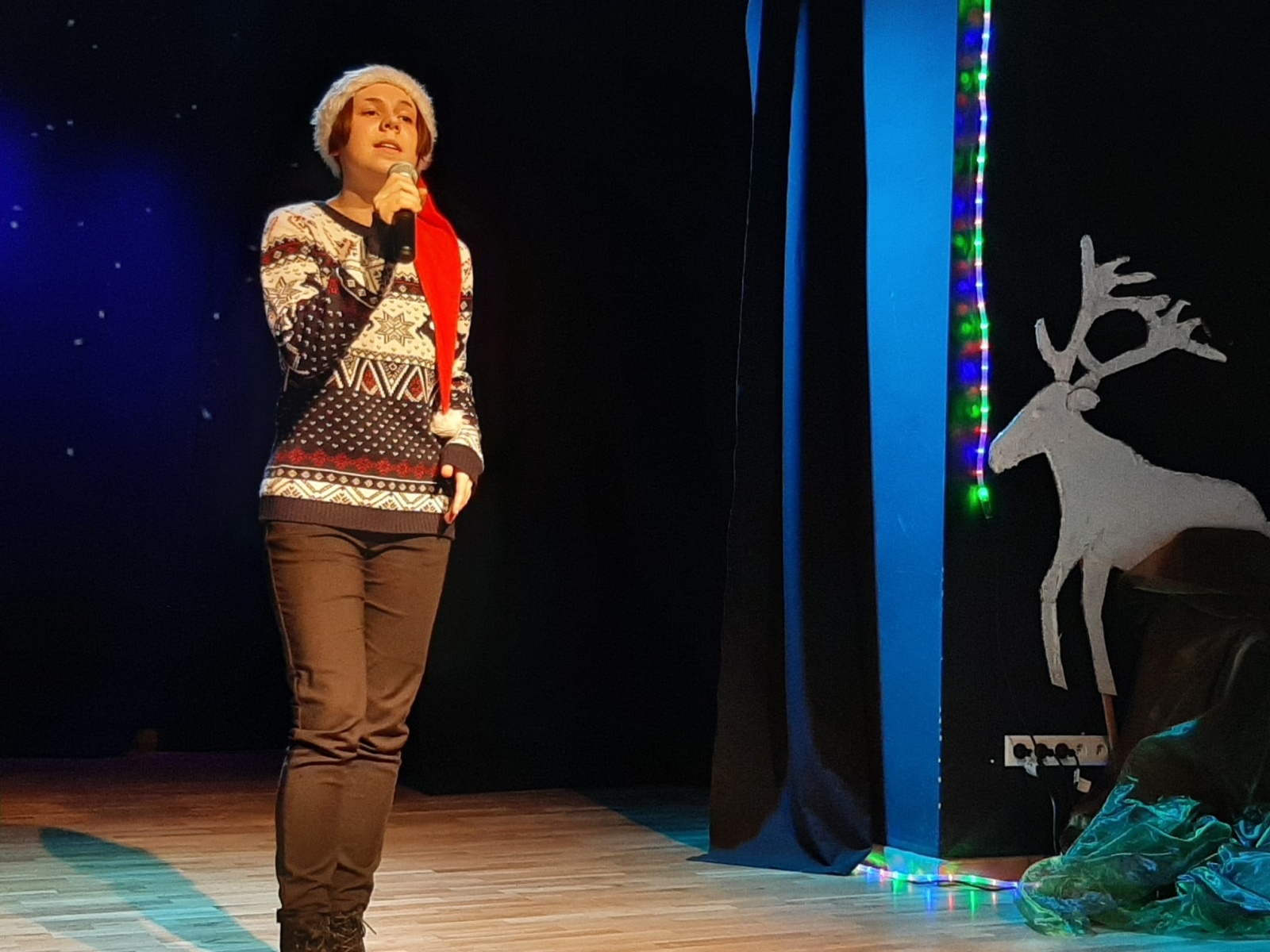 Zdjęcie w galerii na portalu naszraciborz.pl: Królowa śniegu zagościła na scenie MDK [FOTO] wiadomości z regionu