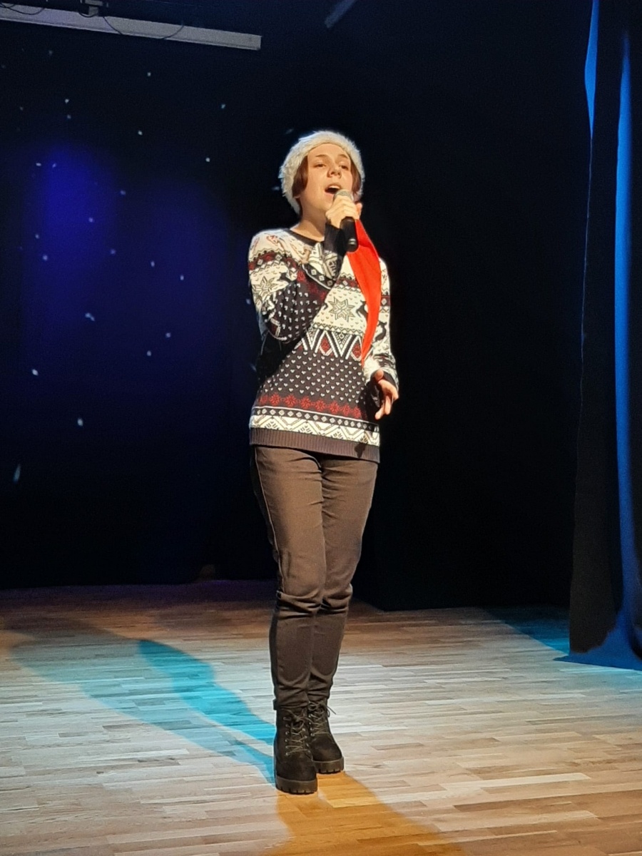 Zdjęcie w galerii na portalu naszraciborz.pl: Królowa śniegu zagościła na scenie MDK [FOTO] wiadomości z regionu