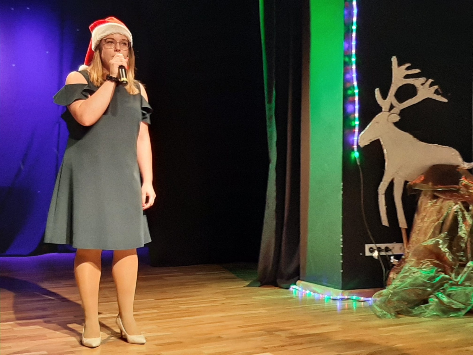 Zdjęcie w galerii na portalu naszraciborz.pl: Królowa śniegu zagościła na scenie MDK [FOTO] wiadomości z regionu