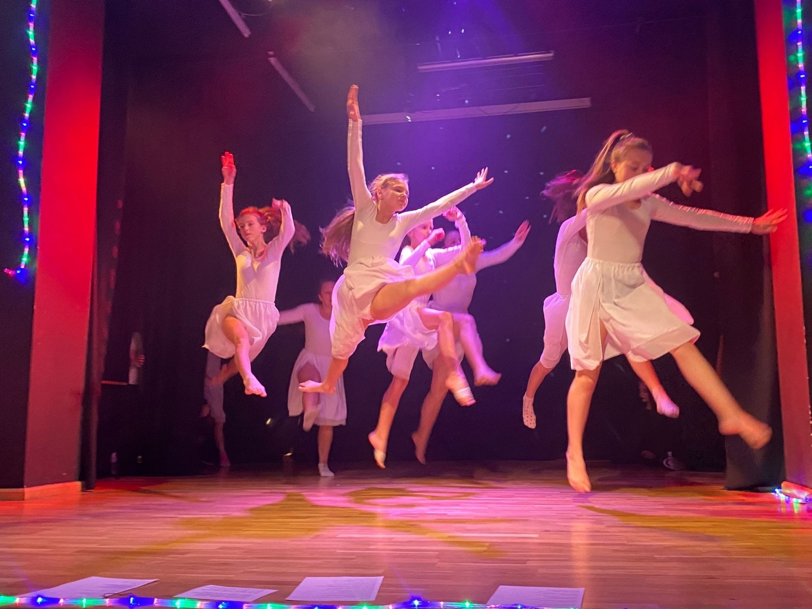 Zdjęcie w galerii na portalu naszraciborz.pl: Królowa śniegu zagościła na scenie MDK [FOTO] wiadomości z regionu