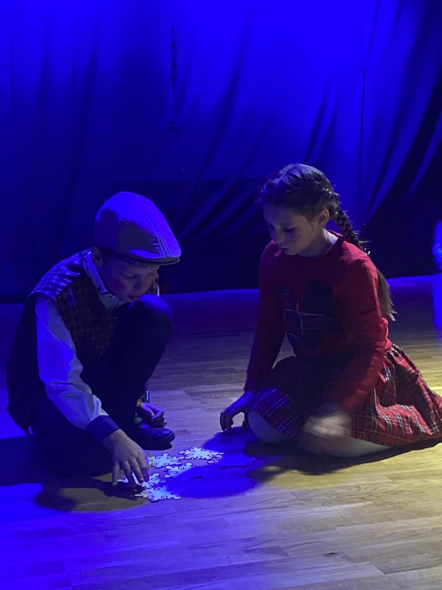 Zdjęcie w galerii na portalu naszraciborz.pl: Królowa śniegu zagościła na scenie MDK [FOTO] wiadomości z regionu