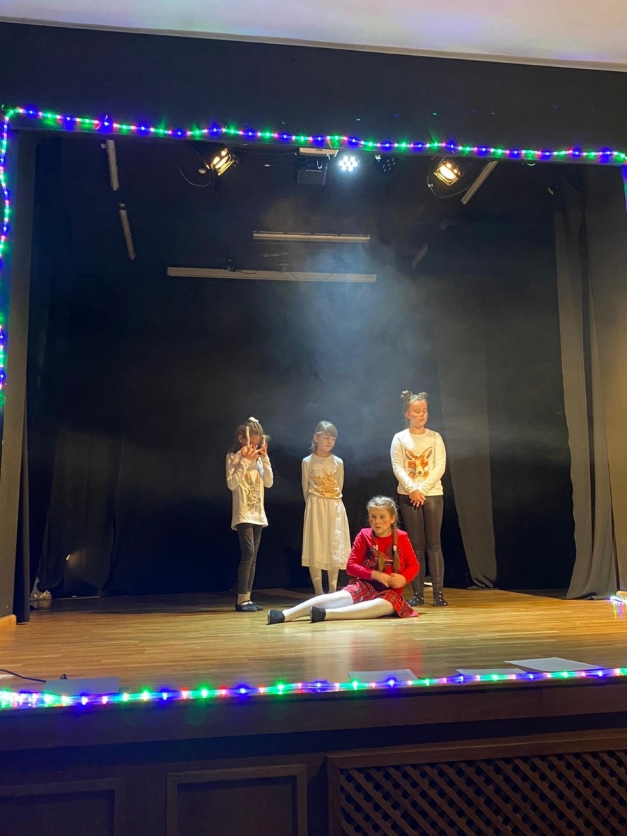 Zdjęcie w galerii na portalu naszraciborz.pl: Królowa śniegu zagościła na scenie MDK [FOTO] wiadomości z regionu