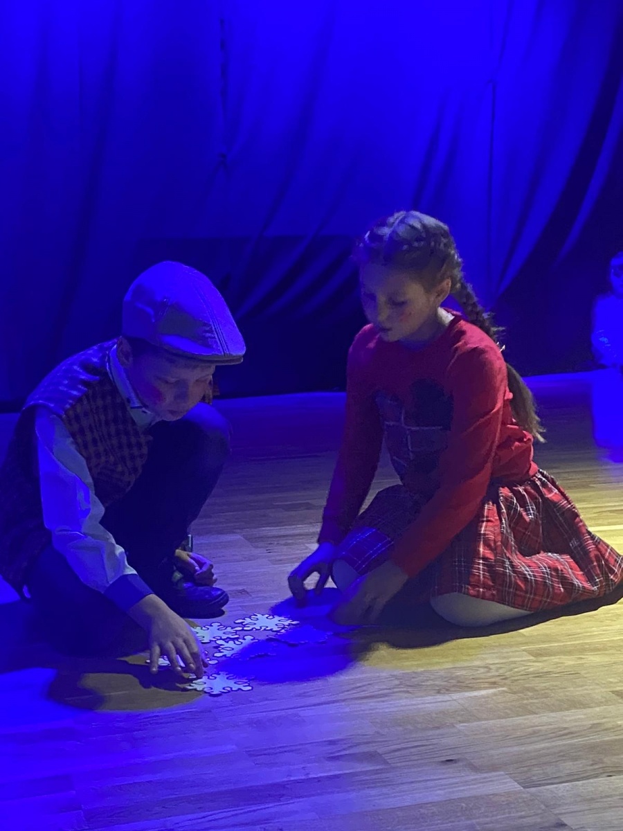 Zdjęcie w galerii na portalu naszraciborz.pl: Królowa śniegu zagościła na scenie MDK [FOTO] wiadomości z regionu