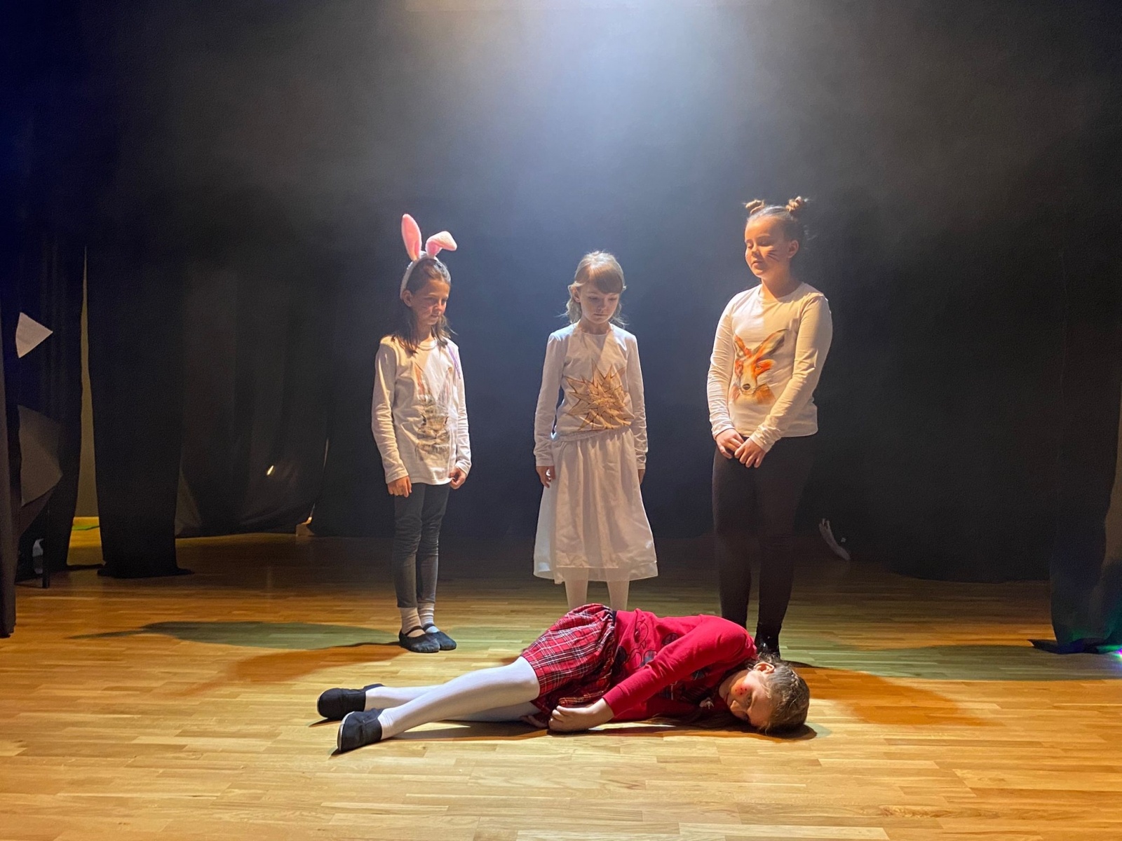 Zdjęcie w galerii na portalu naszraciborz.pl: Królowa śniegu zagościła na scenie MDK [FOTO] wiadomości z regionu