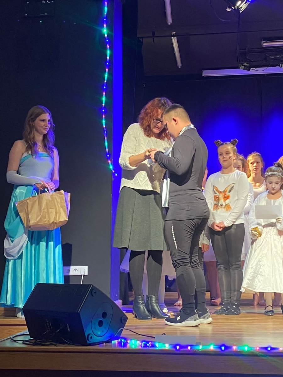 Zdjęcie w galerii na portalu naszraciborz.pl: Królowa śniegu zagościła na scenie MDK [FOTO] wiadomości z regionu