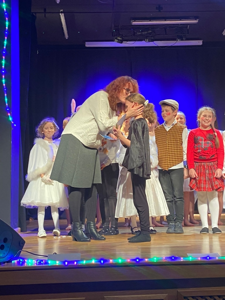 Zdjęcie w galerii na portalu naszraciborz.pl: Królowa śniegu zagościła na scenie MDK [FOTO] wiadomości z regionu