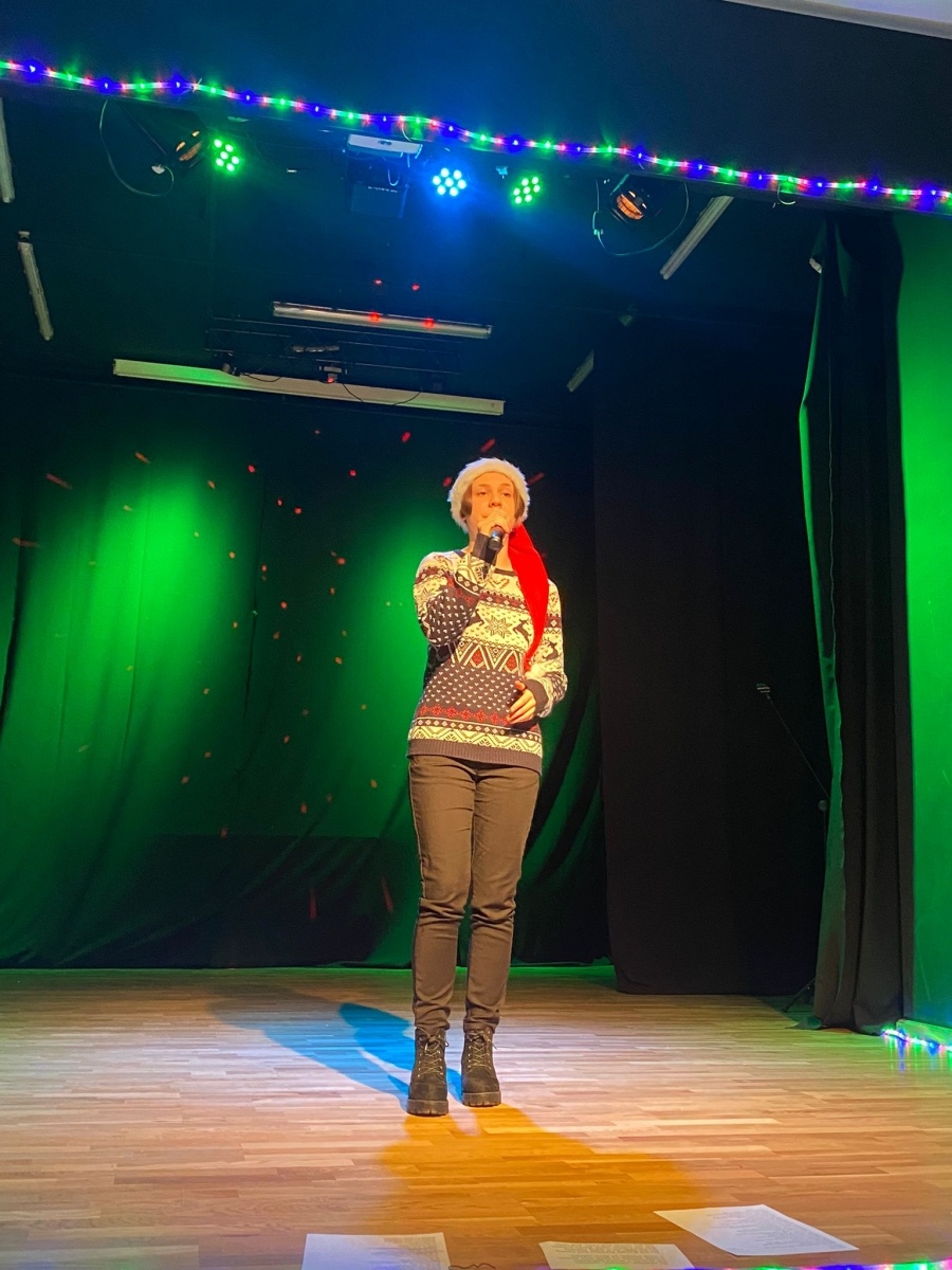 Zdjęcie w galerii na portalu naszraciborz.pl: Królowa śniegu zagościła na scenie MDK [FOTO] wiadomości z regionu