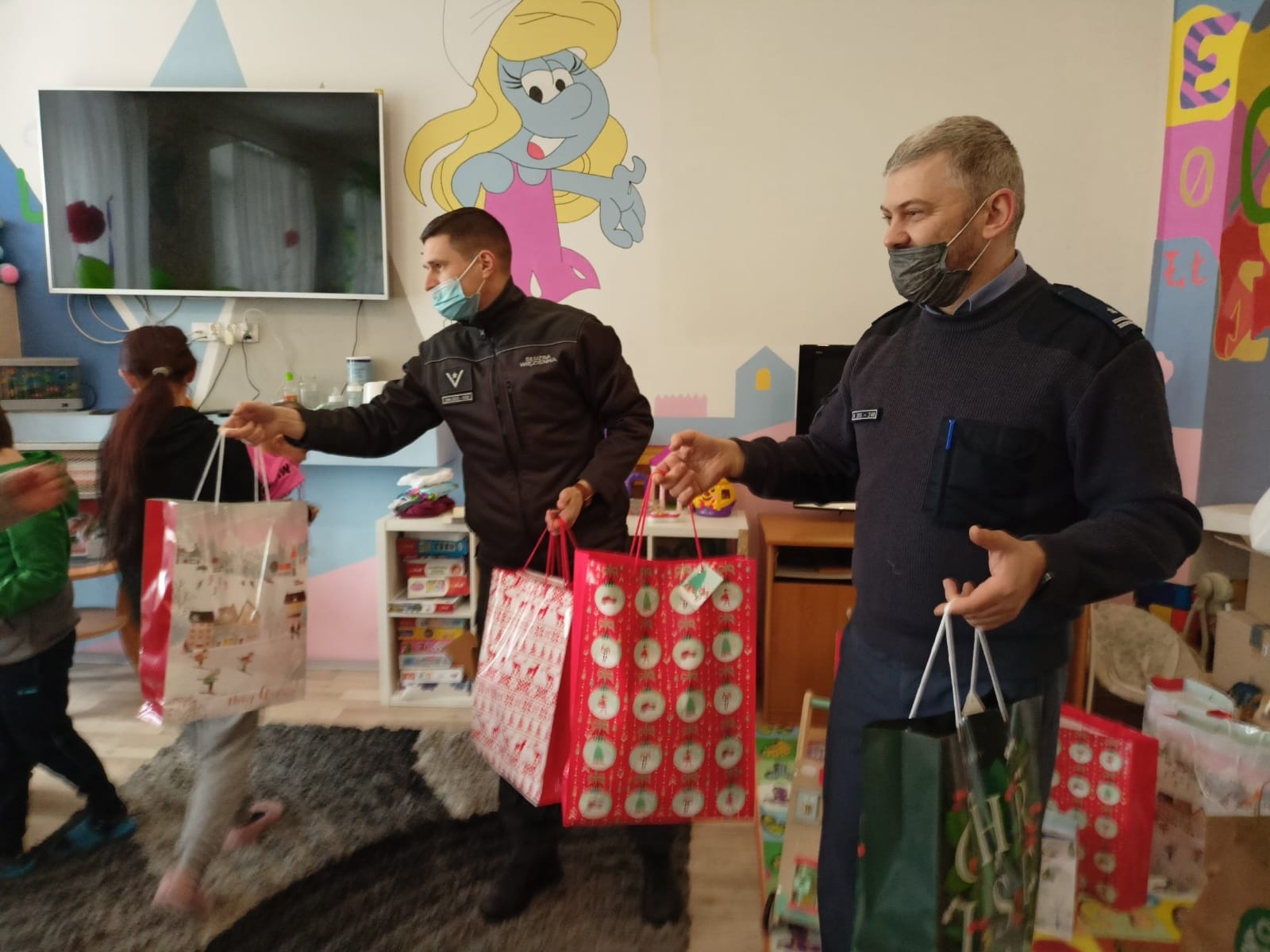 Zdjęcie w galerii na portalu naszraciborz.pl: Świąteczne akcje charytatywne Zakładu Karnego w Raciborzu wiadomości z regionu