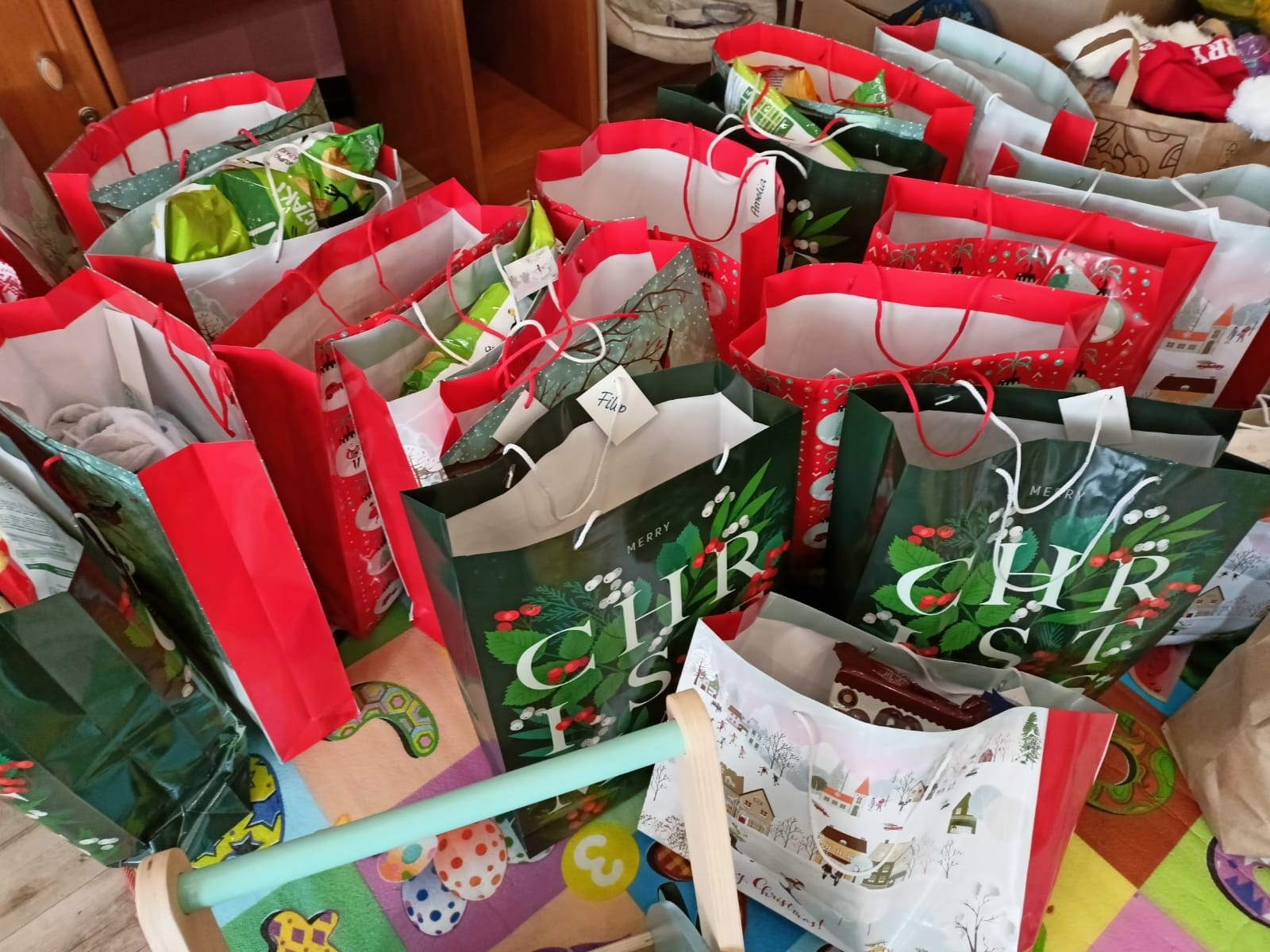 Zdjęcie w galerii na portalu naszraciborz.pl: Świąteczne akcje charytatywne Zakładu Karnego w Raciborzu wiadomości z regionu