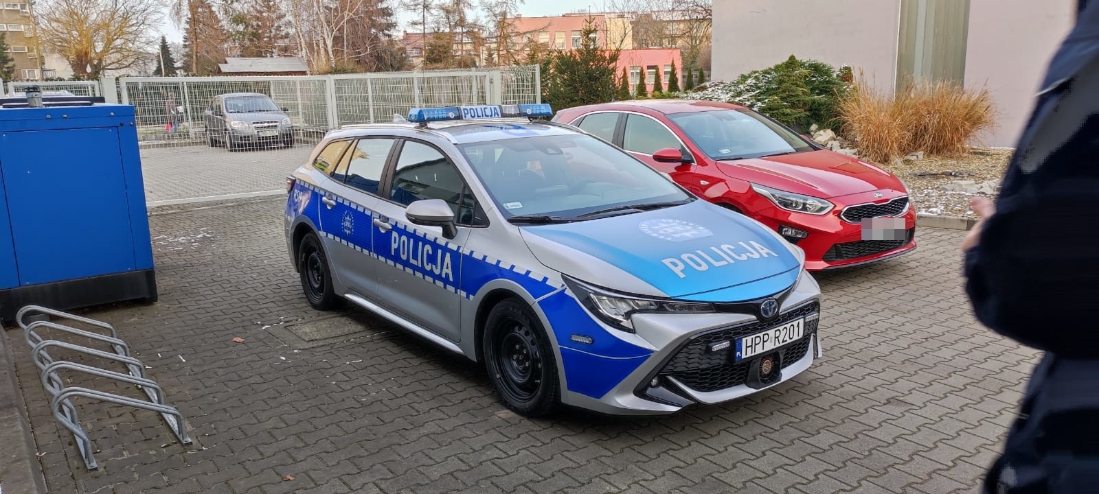 Zdjęcie w galerii na portalu naszraciborz.pl: Policjanci z Raciborza odebrali kluczyki do dwóch nowych radiowozów wiadomości z regionu