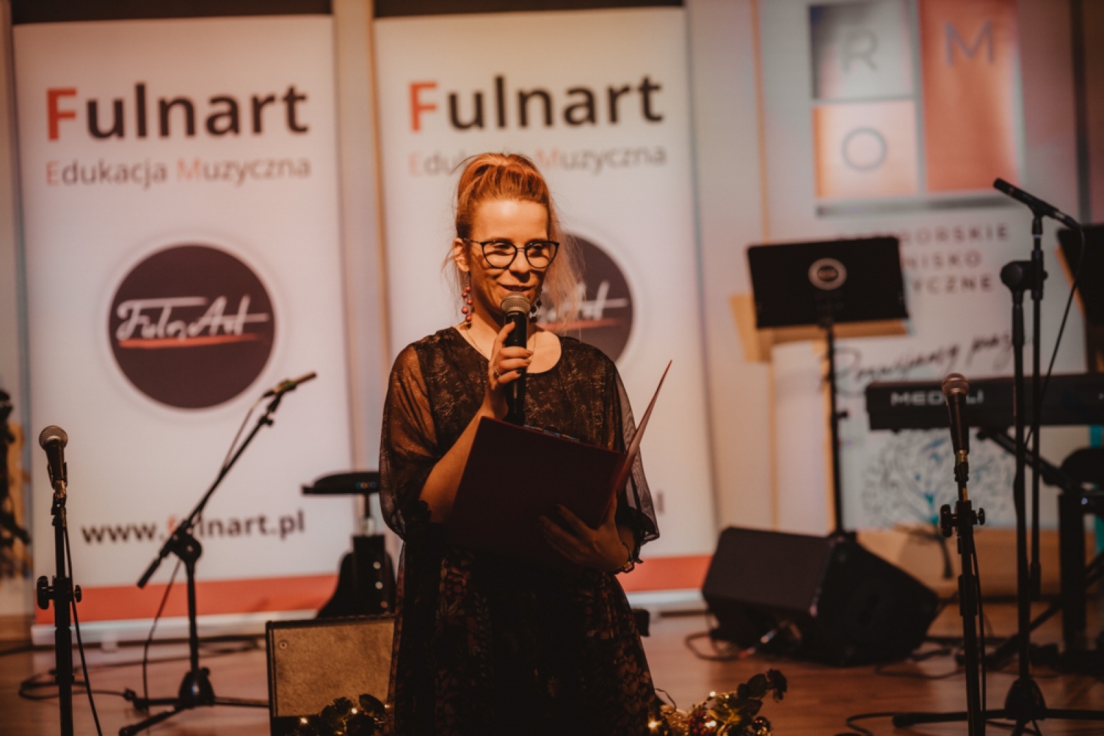 Zdjęcie w galerii na portalu naszraciborz.pl: Uczniowie Raciborskiego Ogniska Muzycznego zagrali na zamku [FOTO] wiadomości z regionu