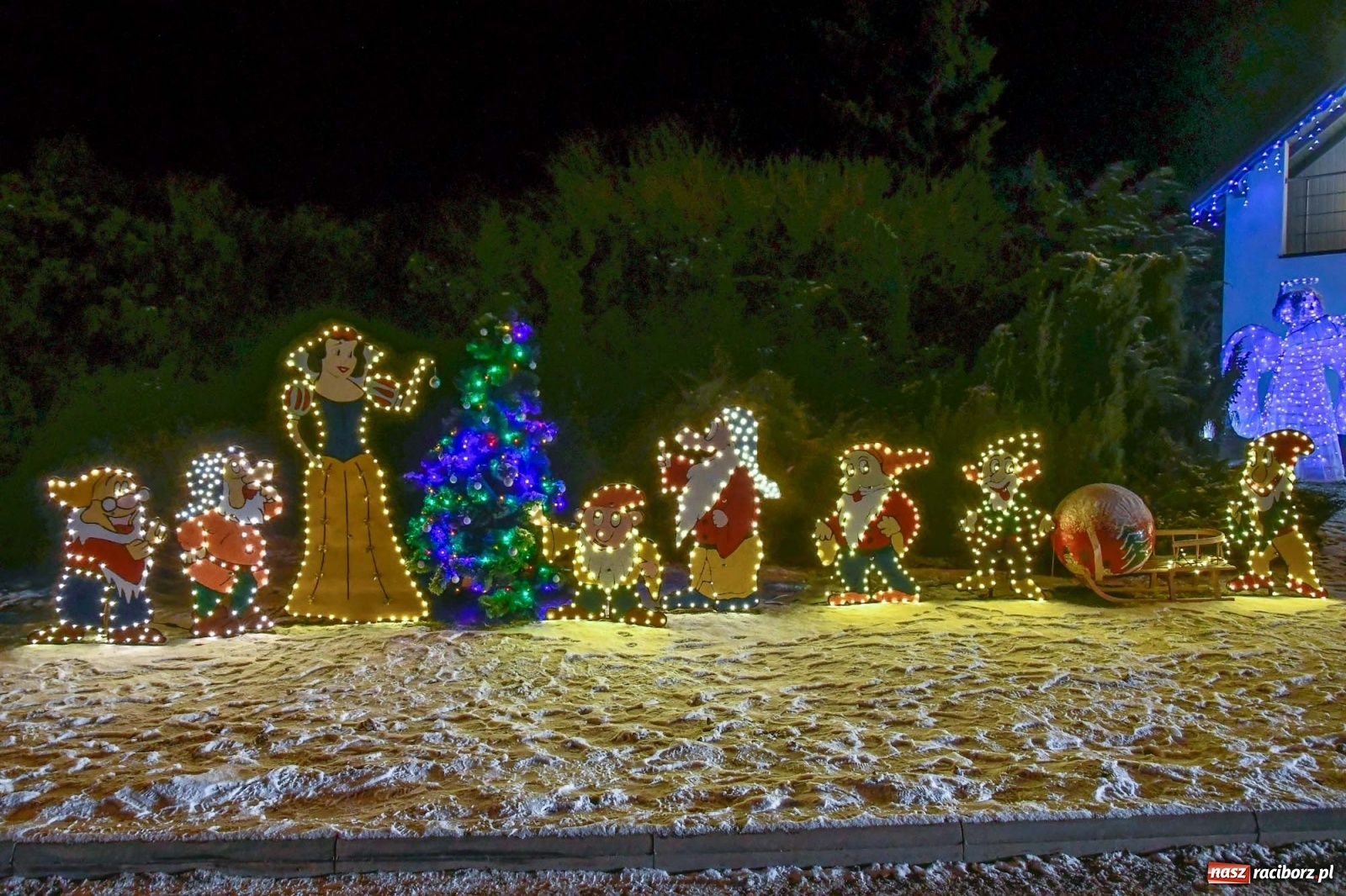 Zdjęcie w galerii na portalu naszraciborz.pl: Twórcy bajkowego świata z Nowej Wioski uhonorowani [FOTO, WIDEO] wiadomości z regionu