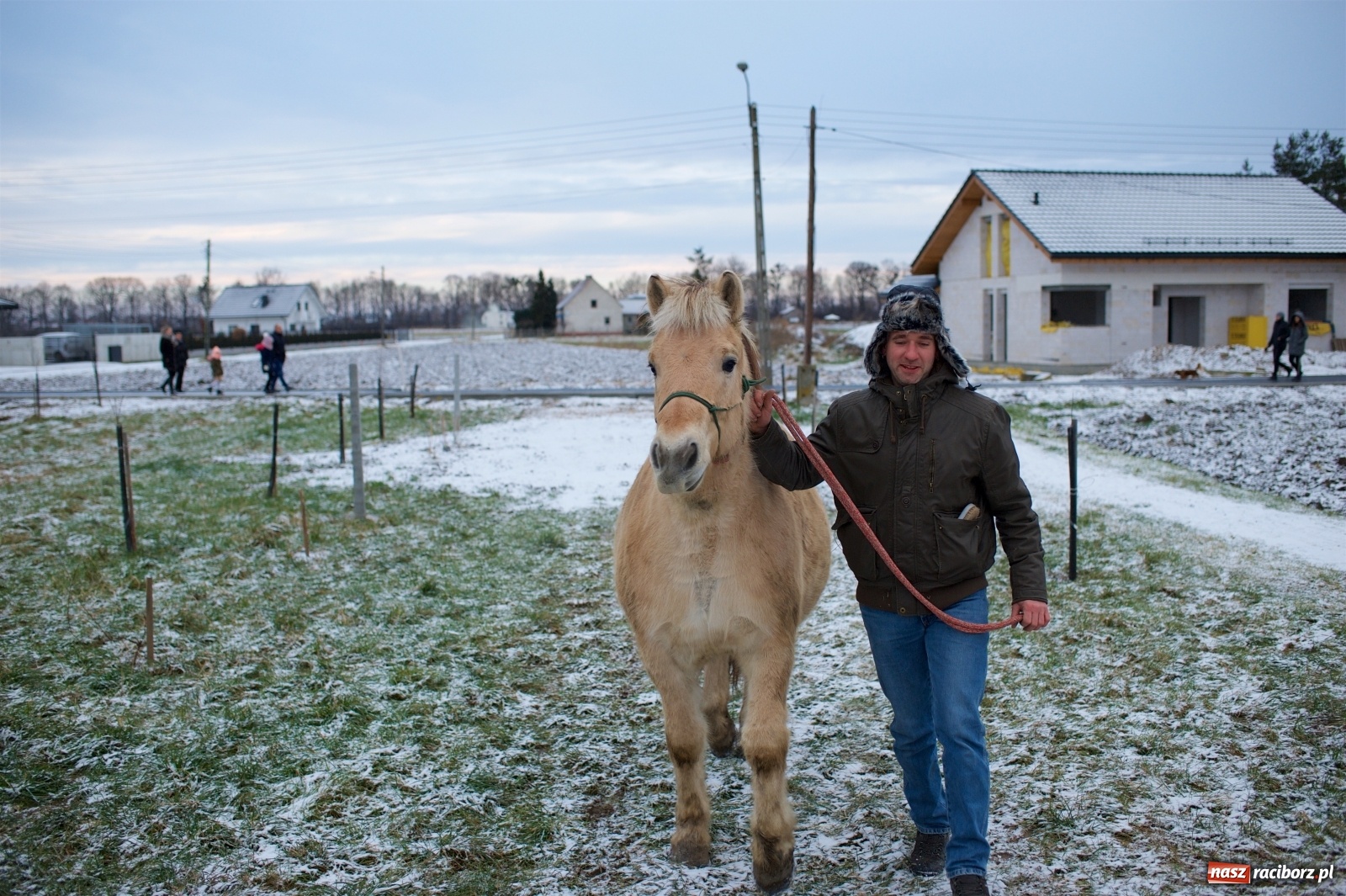 Zdjęcie w galerii na portalu naszraciborz.pl: Wyjątkowa żywa stajenka w Tworkowie [FOTO] wiadomości z regionu